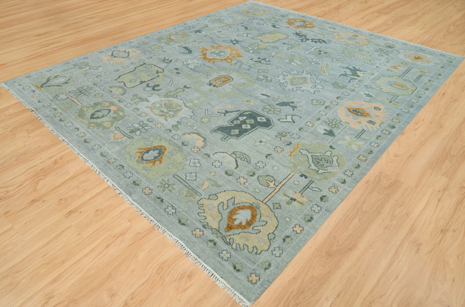 Sage & Green Hand-Knotted Floral Rug – Palmette & Rosette