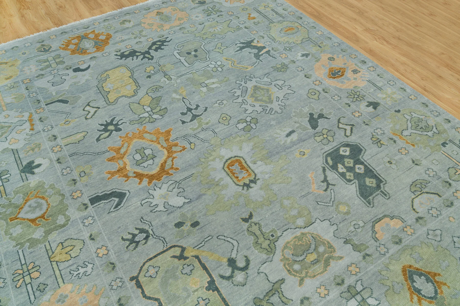 Sage & Green Hand-Knotted Floral Rug – Palmette & Rosette
