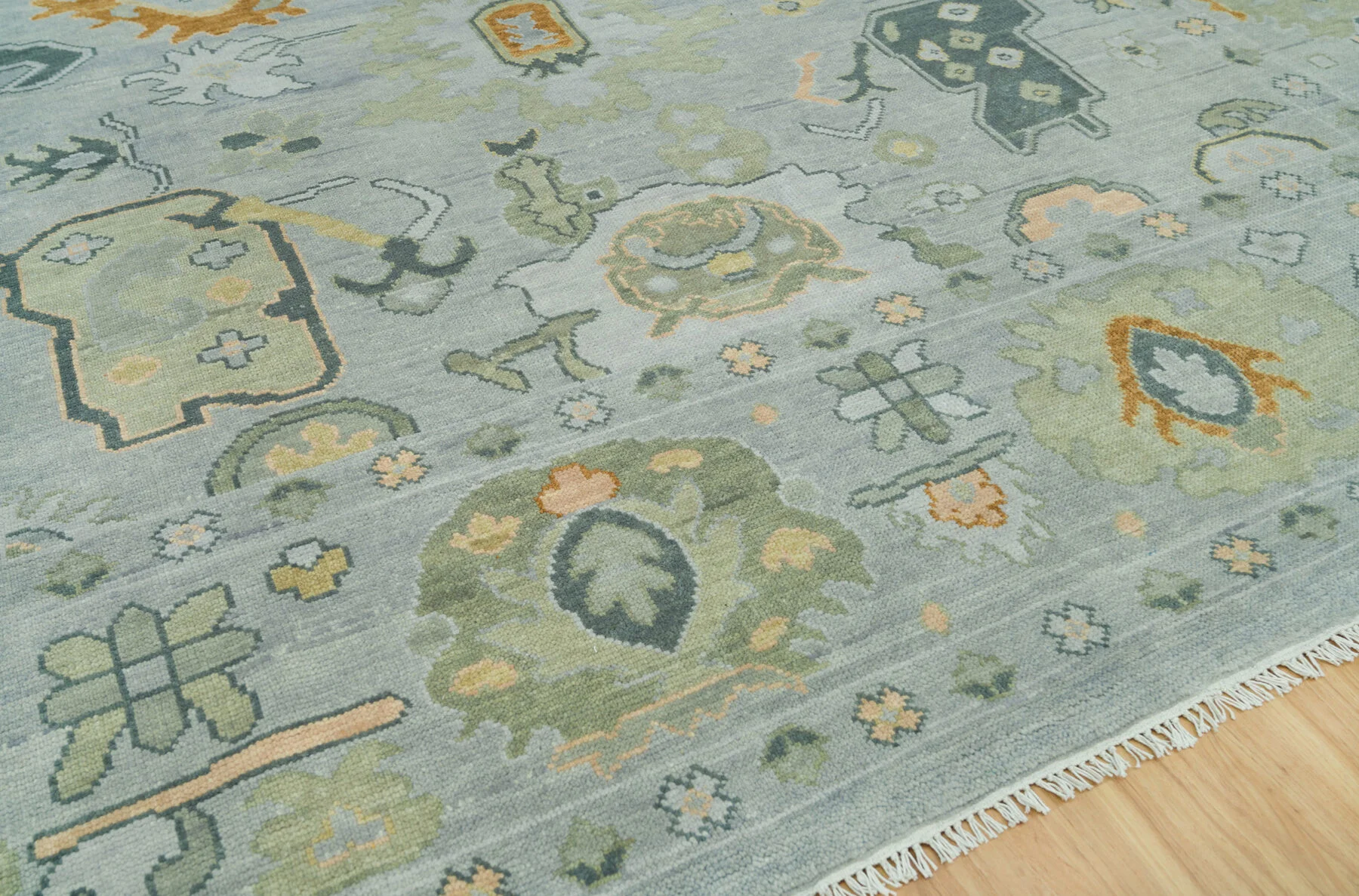 Sage & Green Hand-Knotted Floral Rug – Palmette & Rosette
