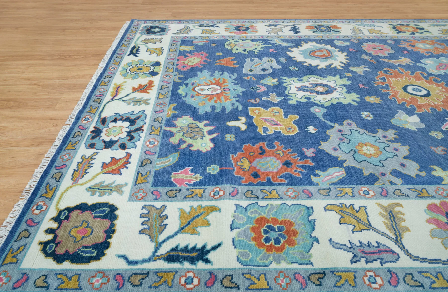 Blue & Coral Hand-Knotted Floral Rug – Palmette & Rosette (3712)