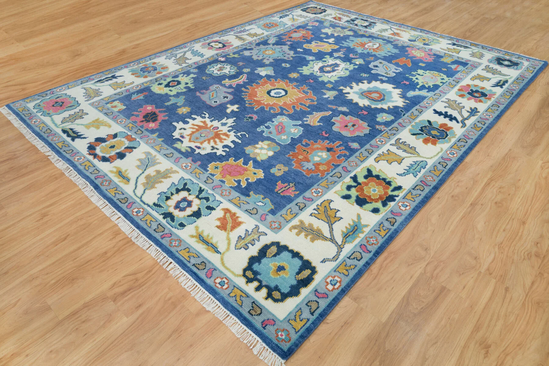 Blue & Coral Hand-Knotted Floral Rug – Palmette & Rosette (3712)