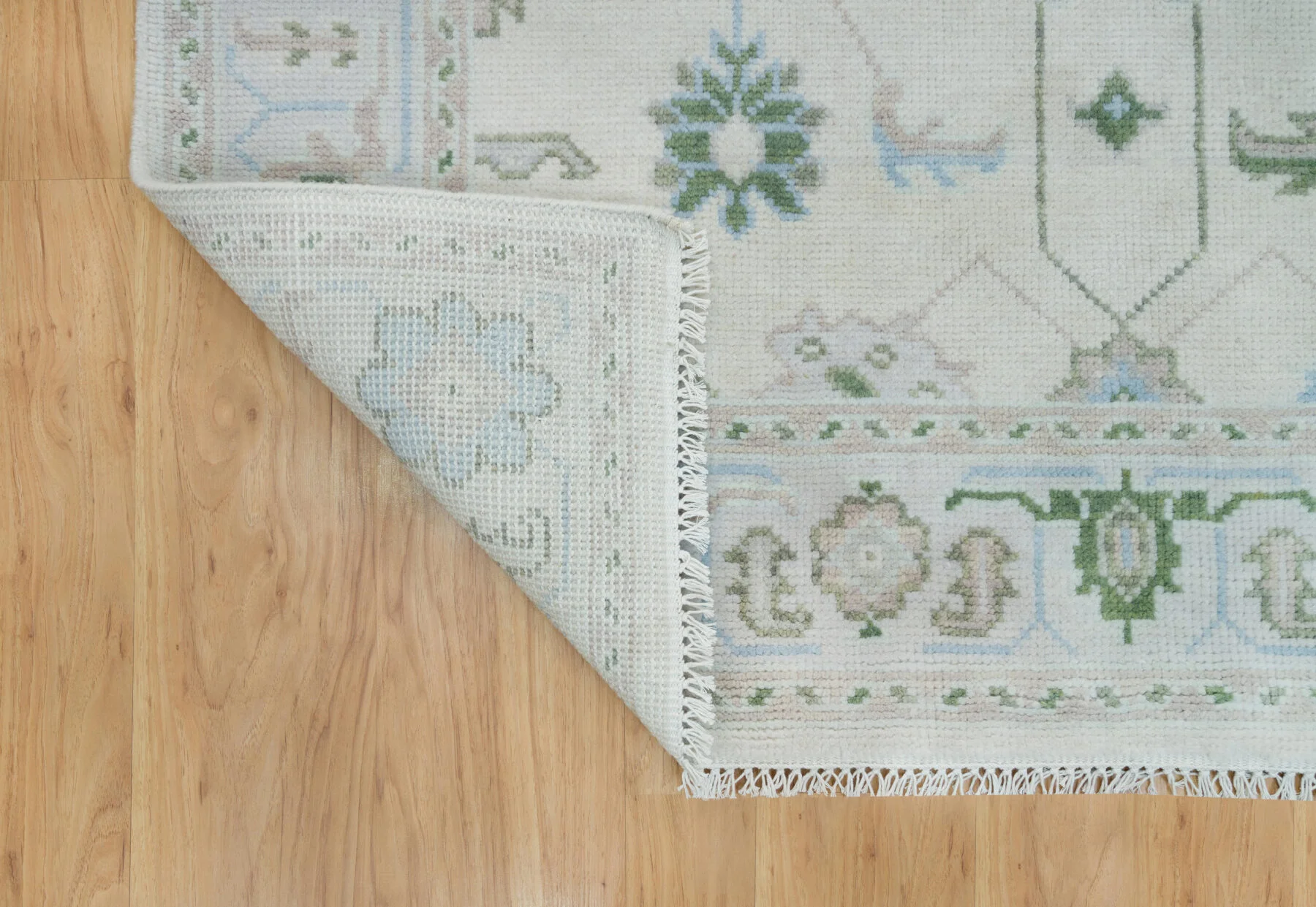 Ivory & Blue Hand-Knotted Floral Rug – Palmette & Rosette (3727)