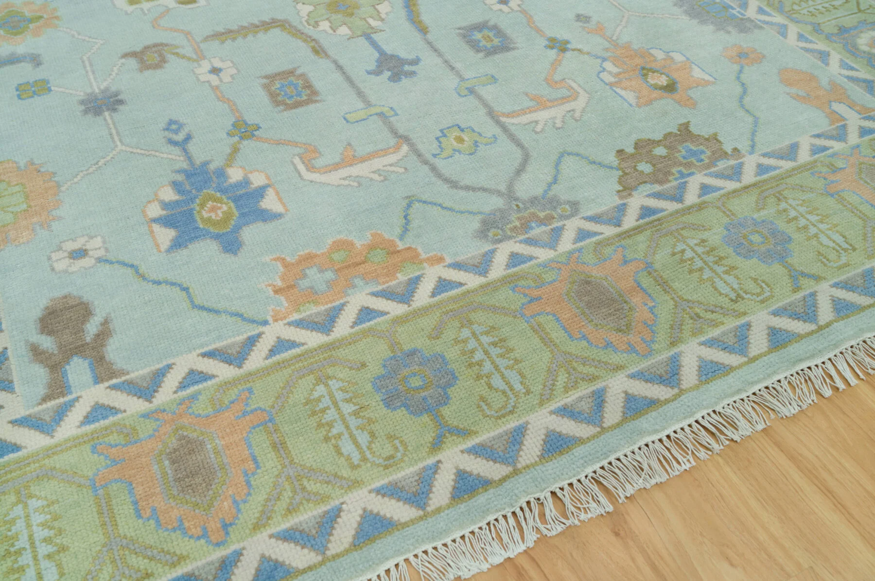 Sage & Blue Hand-Knotted Floral Rug – Palmette & Rosette (3730)