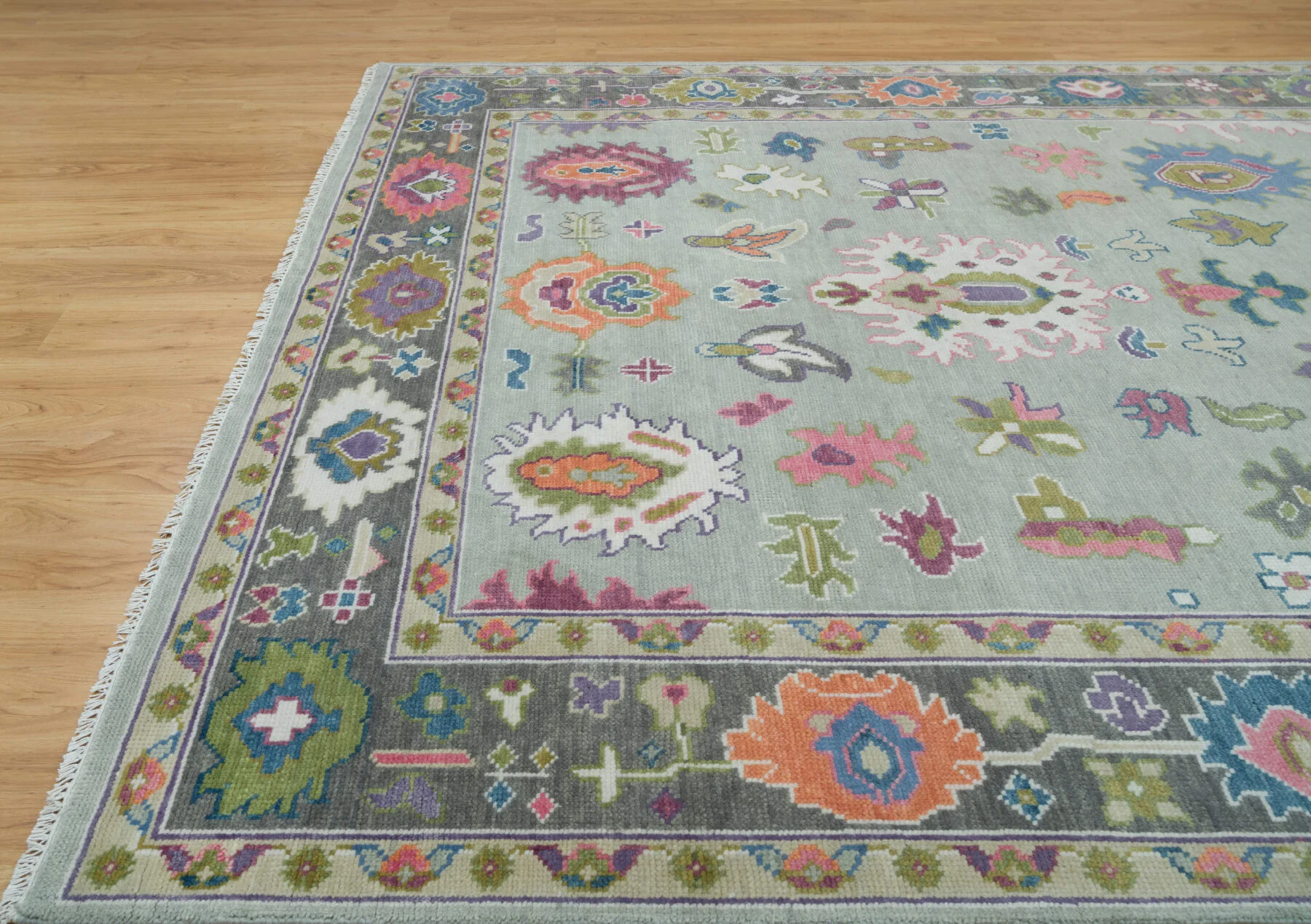 Sage & Blue Hand-Knotted Floral Rug – Palmette & Rosette (3732)