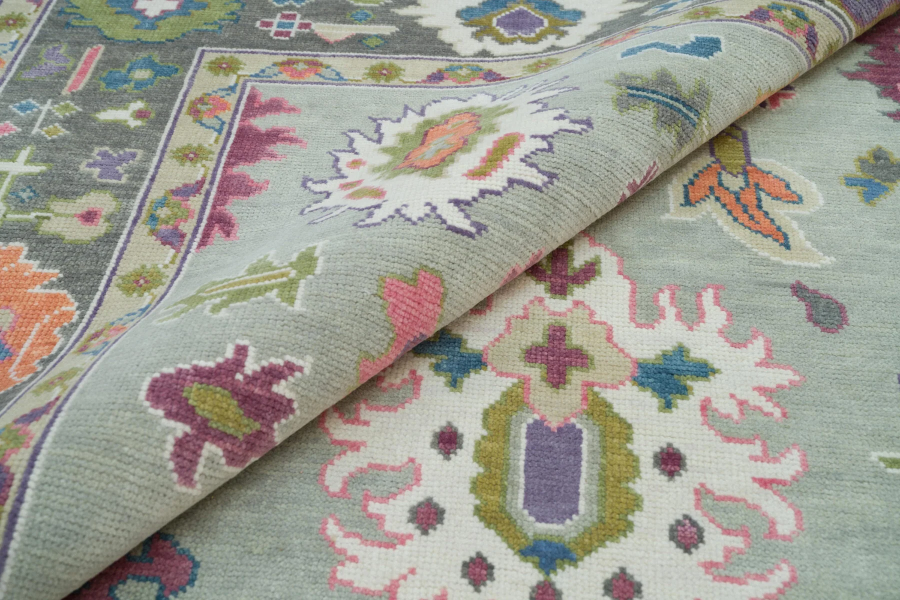 Sage & Blue Hand-Knotted Floral Rug – Palmette & Rosette (3732)