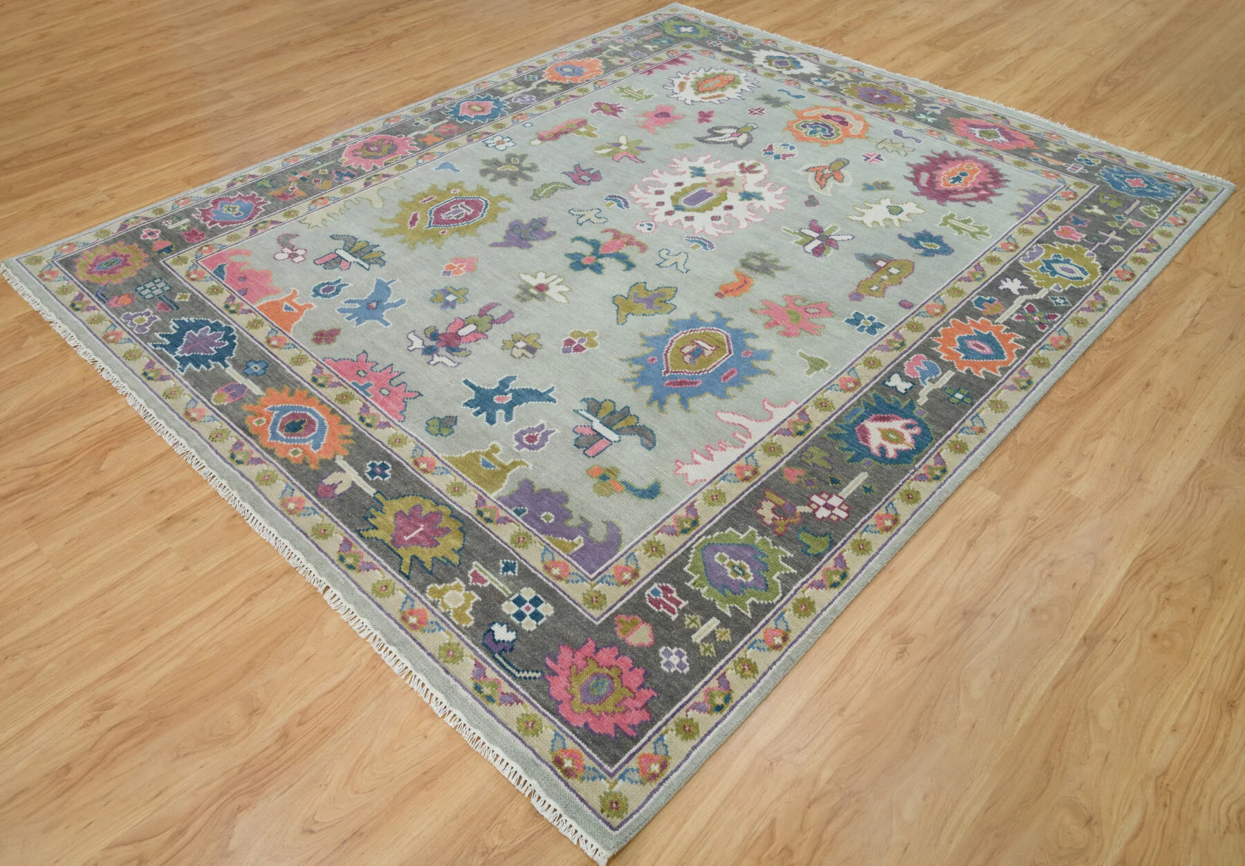 Sage & Blue Hand-Knotted Floral Rug – Palmette & Rosette (3732)