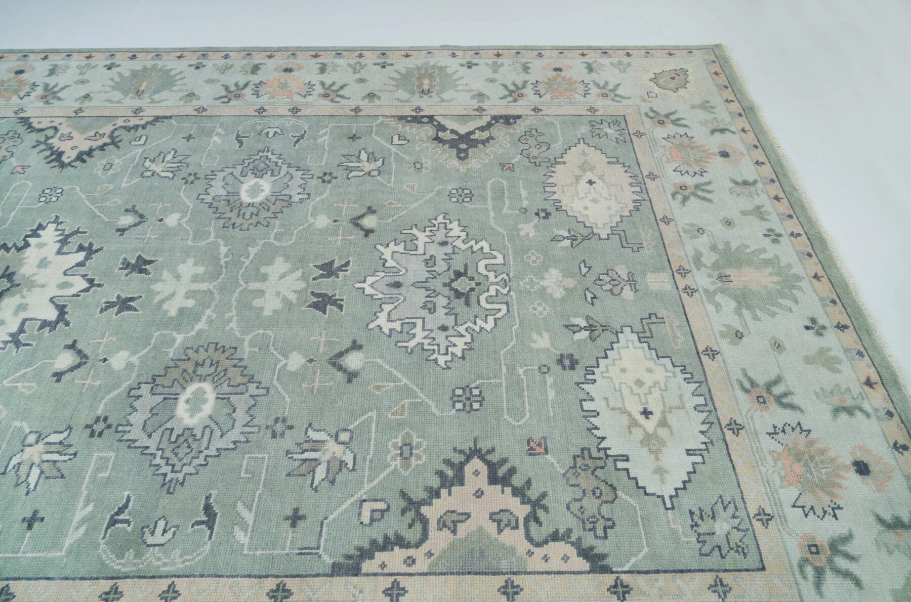 Sage & Ivory Hand-Knotted Floral Rug – Palmette & Rosette (3739)