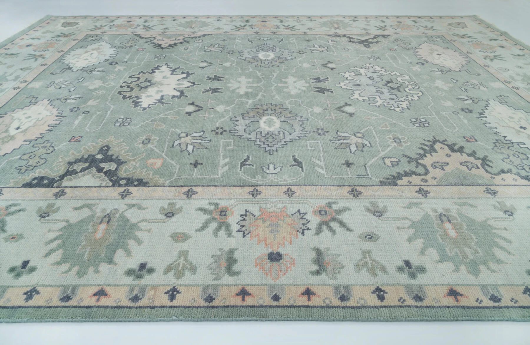 Sage & Ivory Hand-Knotted Floral Rug – Palmette & Rosette (3739)