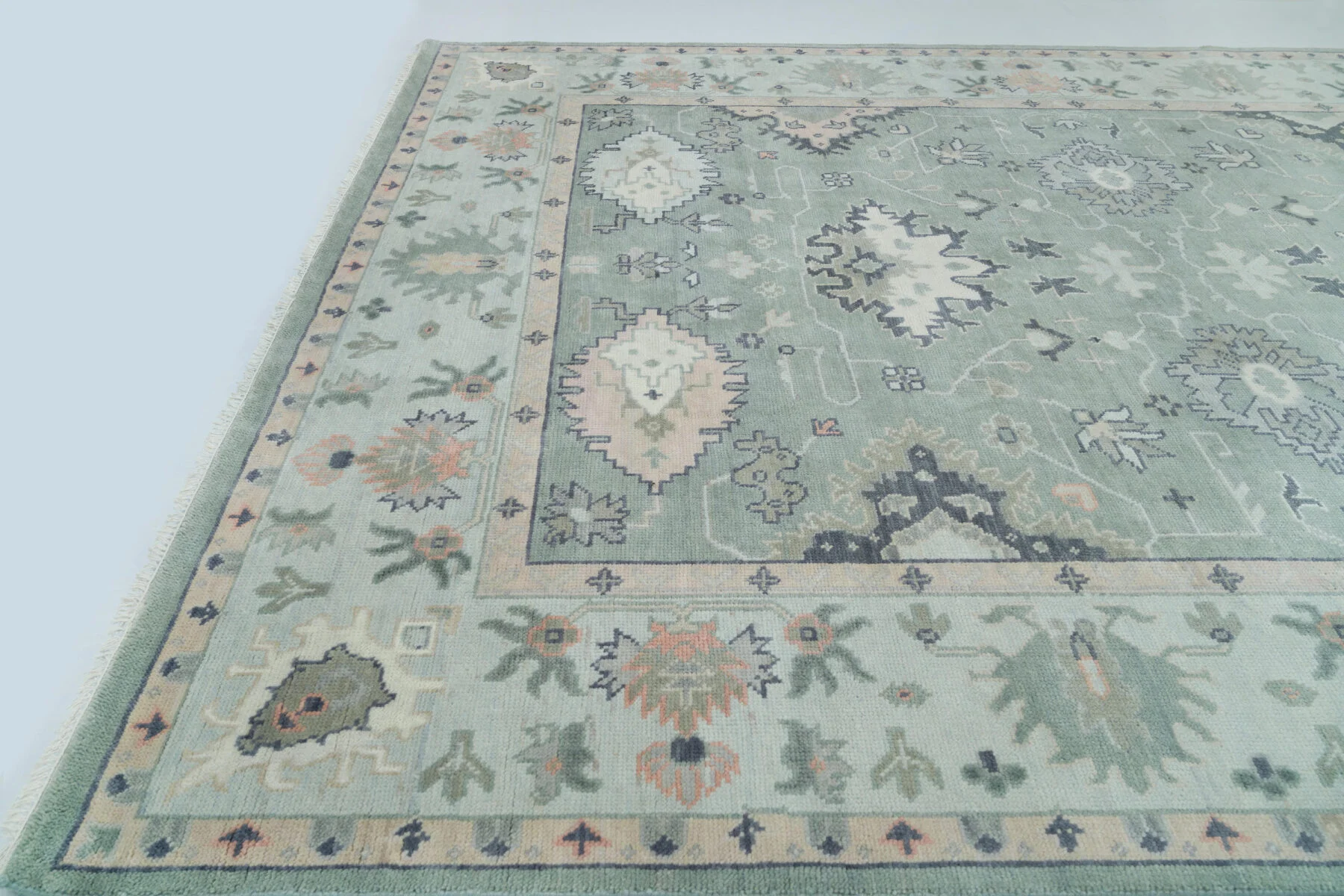Sage & Ivory Hand-Knotted Floral Rug – Palmette & Rosette (3739)