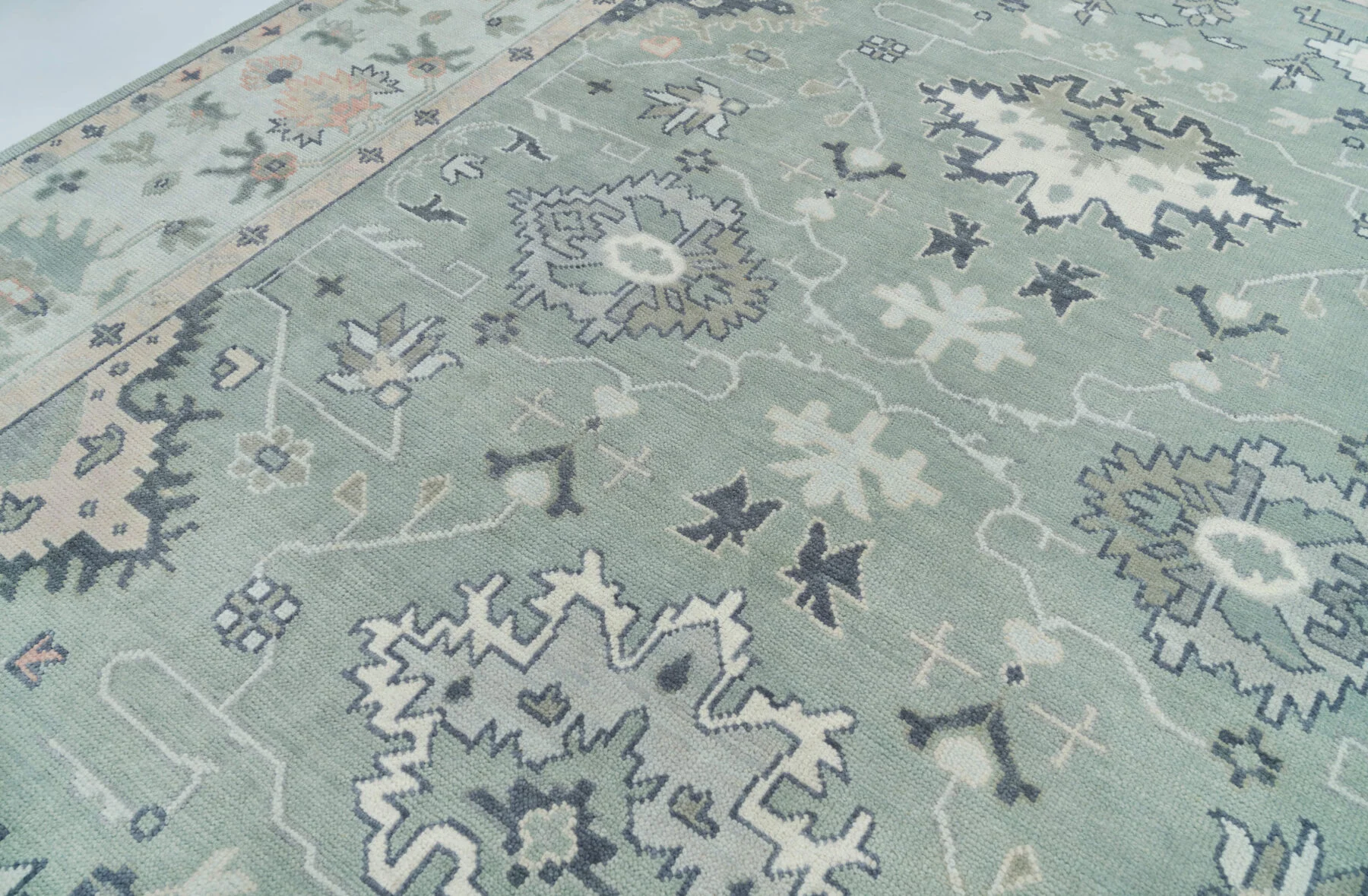 Sage & Ivory Hand-Knotted Floral Rug – Palmette & Rosette (3739)