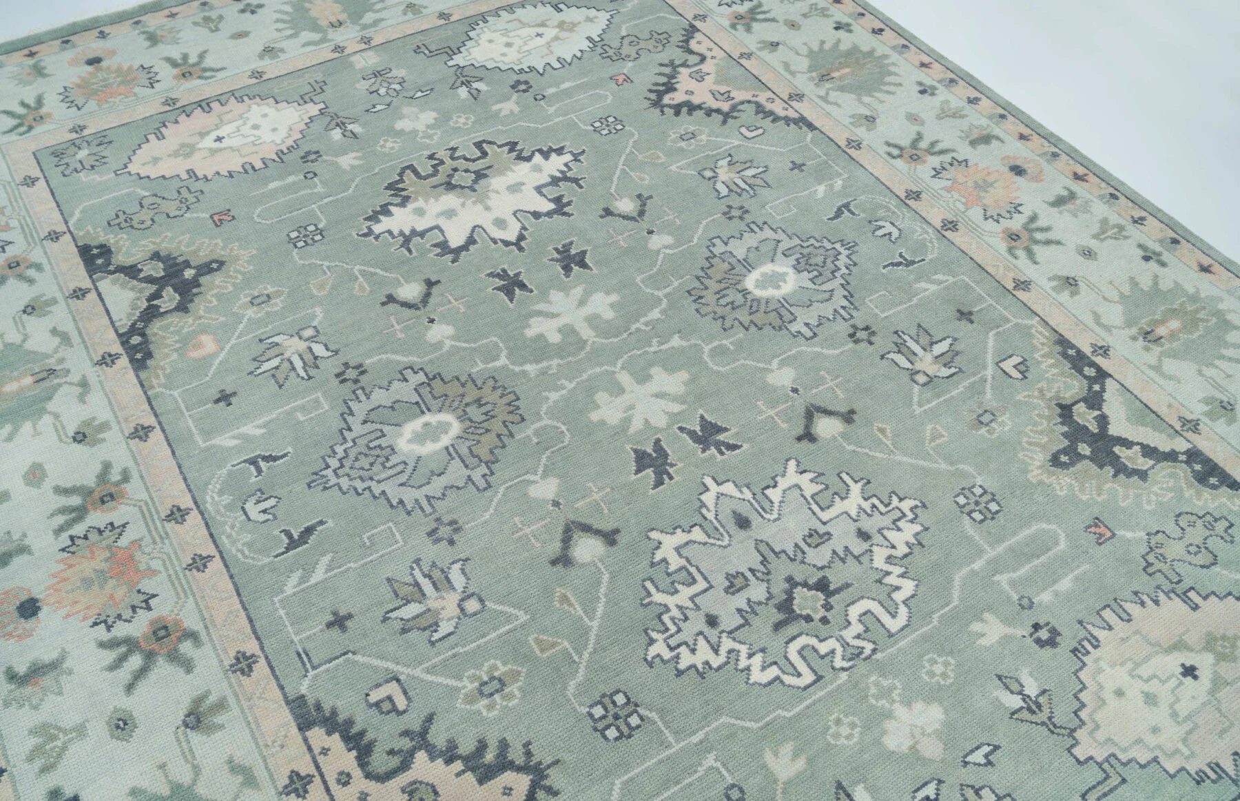 Sage & Ivory Hand-Knotted Floral Rug – Palmette & Rosette (3739)