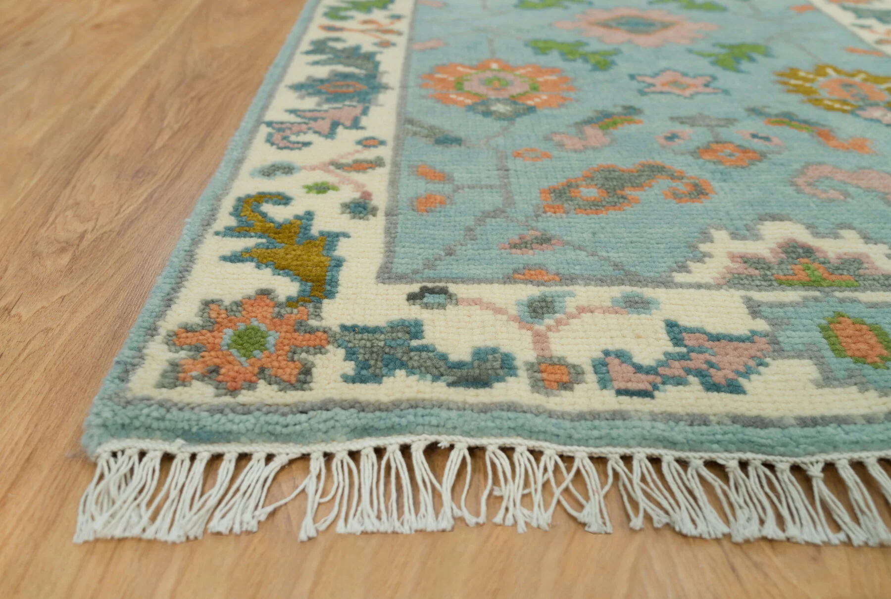 Aqua & Coral Hand-Knotted Floral Rug – Palmette & Rosette (3744)
