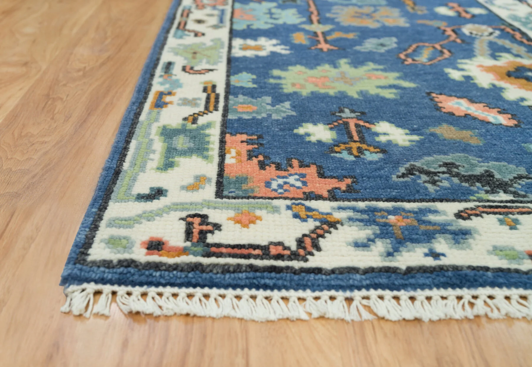 Blue & Aqua Hand-Knotted Floral Rug – Palmette & Rosette