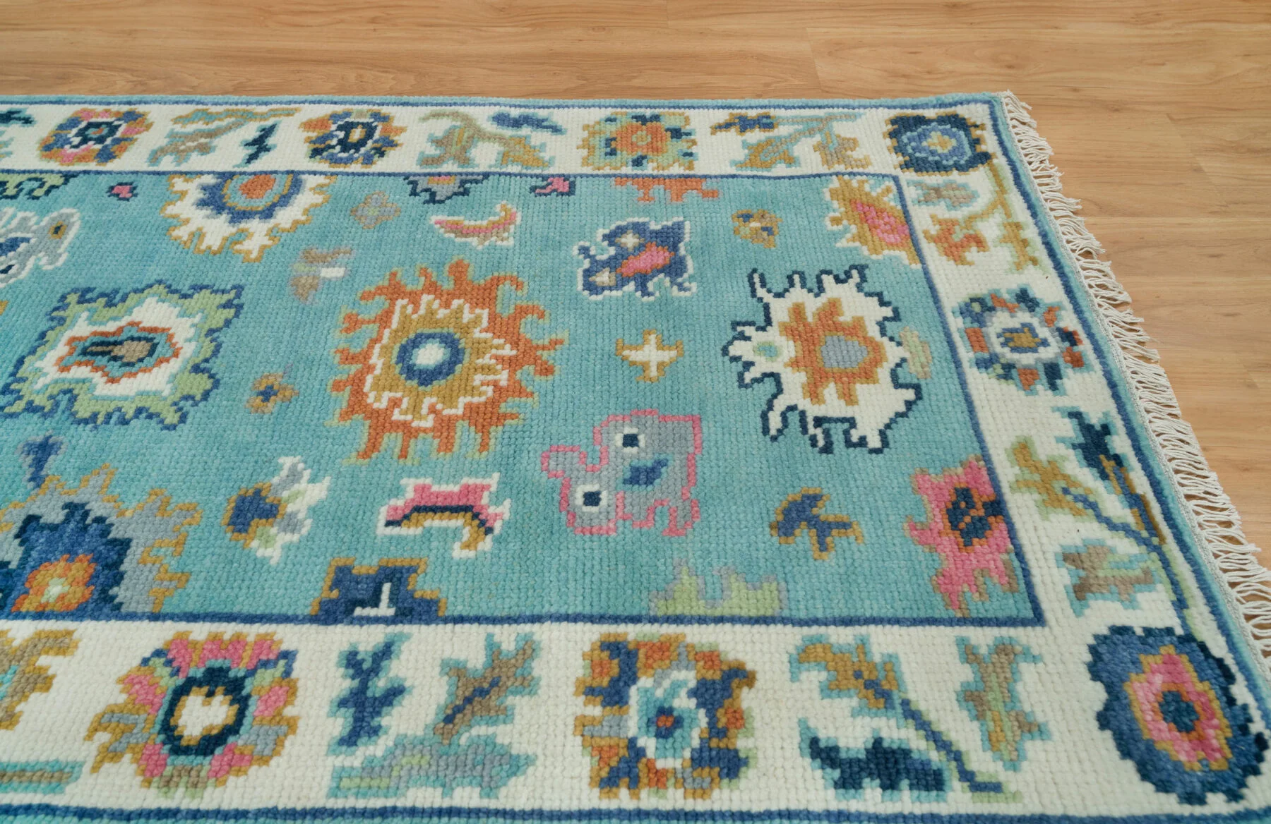 Aqua & Coral Hand-Knotted Floral Rug – Palmette & Rosette (3747)