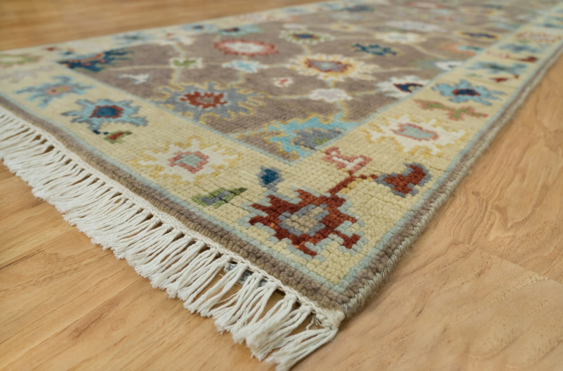 Taupe Hand-Knotted Floral Rug – Rosette & Palmette
