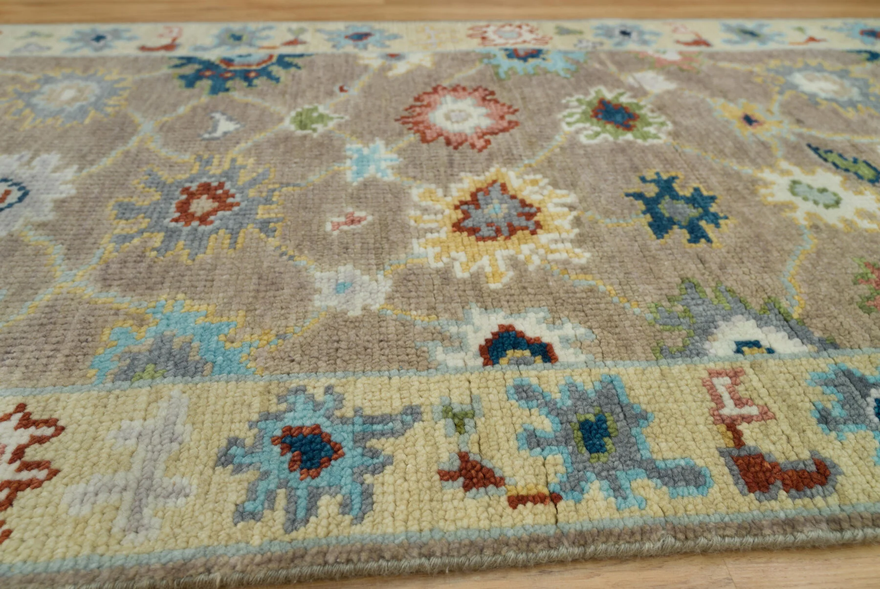 Taupe Hand-Knotted Floral Rug – Rosette & Palmette