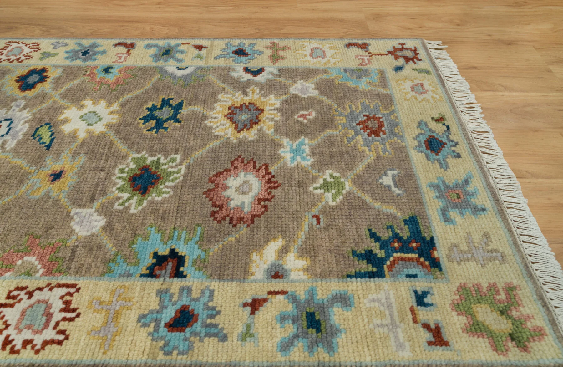 Taupe Hand-Knotted Floral Rug – Rosette & Palmette