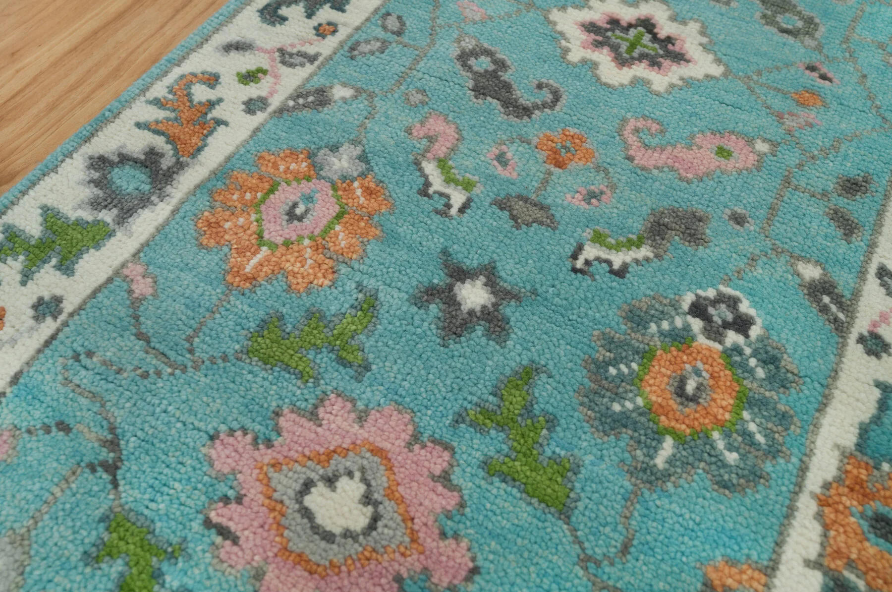 Aqua & Coral Hand-Knotted Floral Rug – Palmette & Rosette (3754)