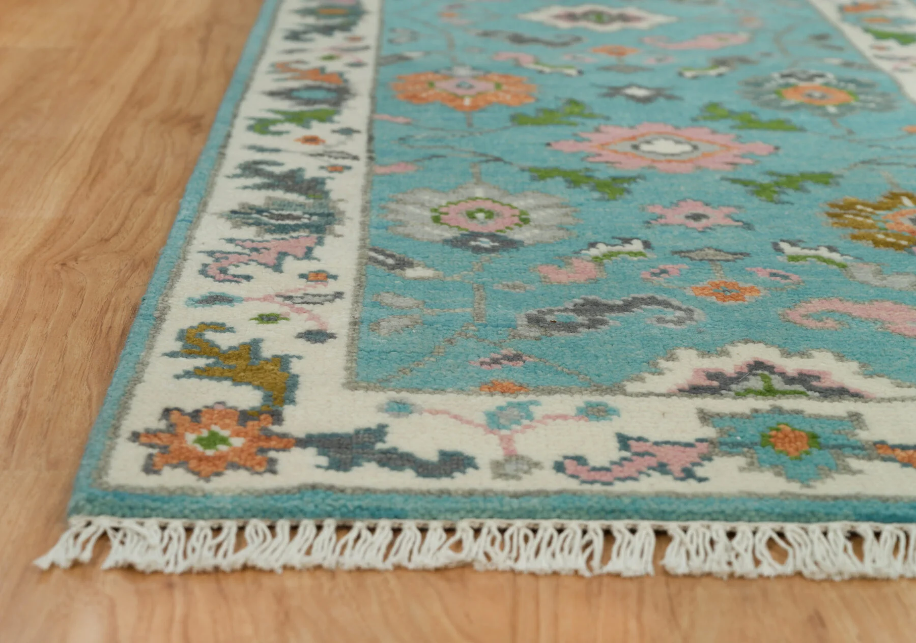 Aqua & Coral Hand-Knotted Floral Rug – Palmette & Rosette (3754)