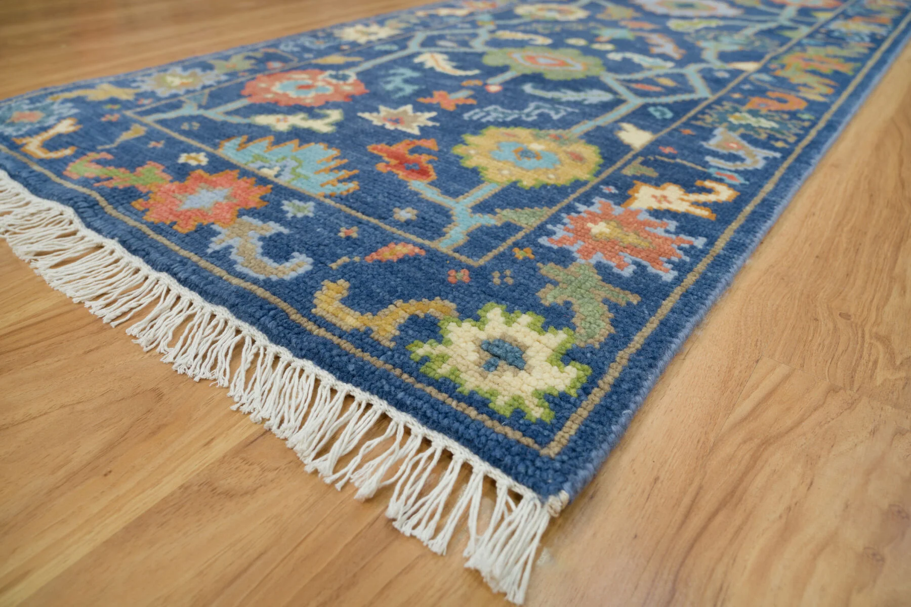 Navy & Green Hand-Knotted Floral Rug – Palmette & Rosette