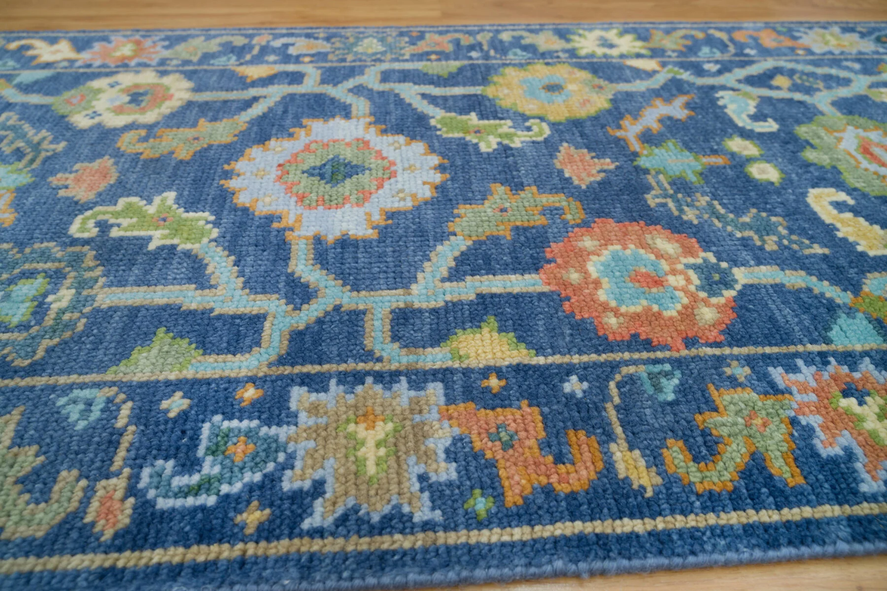 Navy & Green Hand-Knotted Floral Rug – Palmette & Rosette