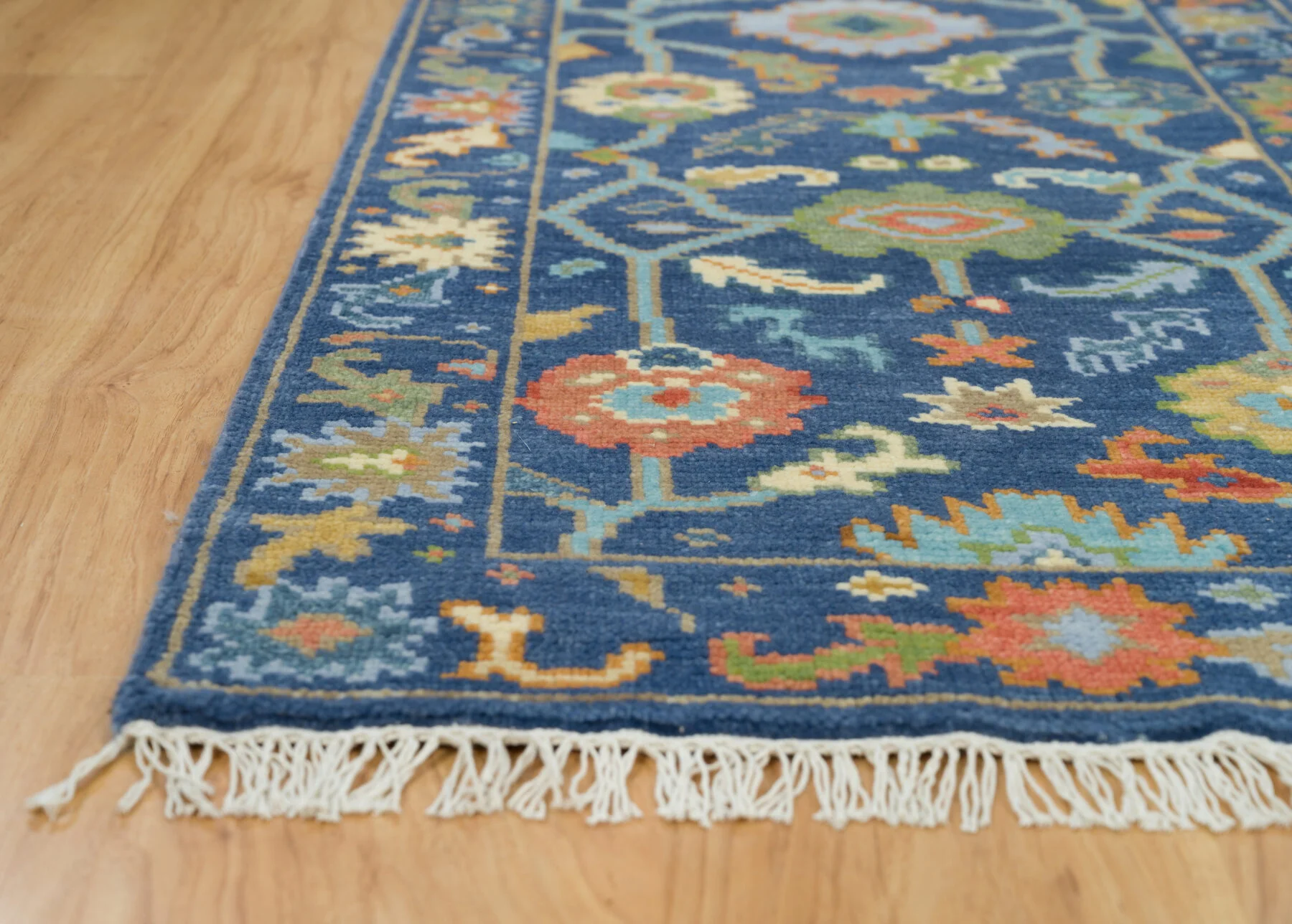 Navy & Green Hand-Knotted Floral Rug – Palmette & Rosette