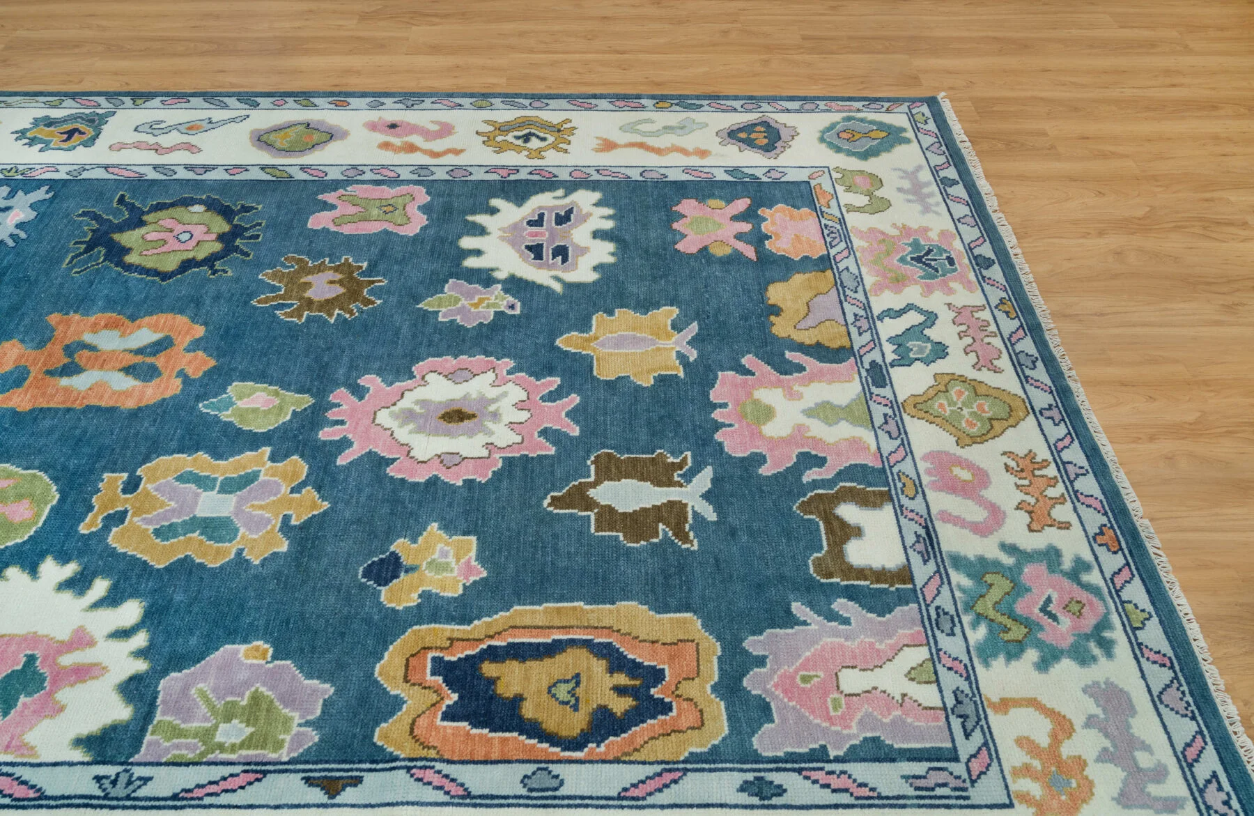 Blue & Coral Hand-Knotted Floral Rug – Palmette & Abstract Floral (3759)