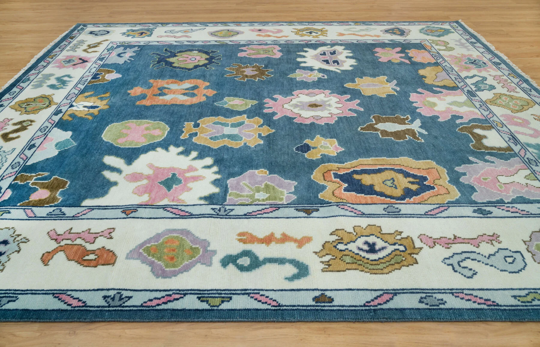 Blue & Coral Hand-Knotted Floral Rug – Palmette & Abstract Floral (3759)