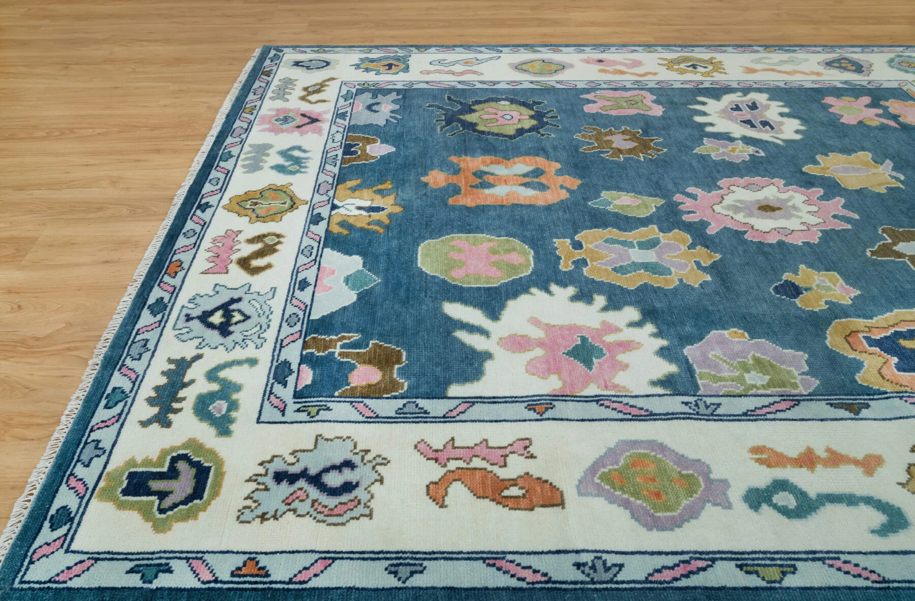 Blue & Coral Hand-Knotted Floral Rug – Palmette & Abstract Floral (3759)