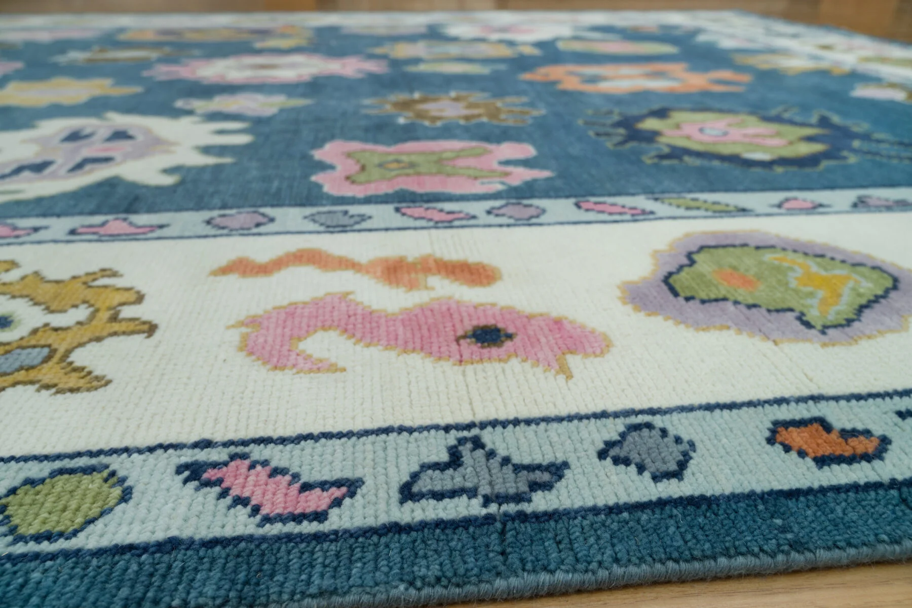 Blue & Coral Hand-Knotted Floral Rug – Palmette & Abstract Floral (3759)