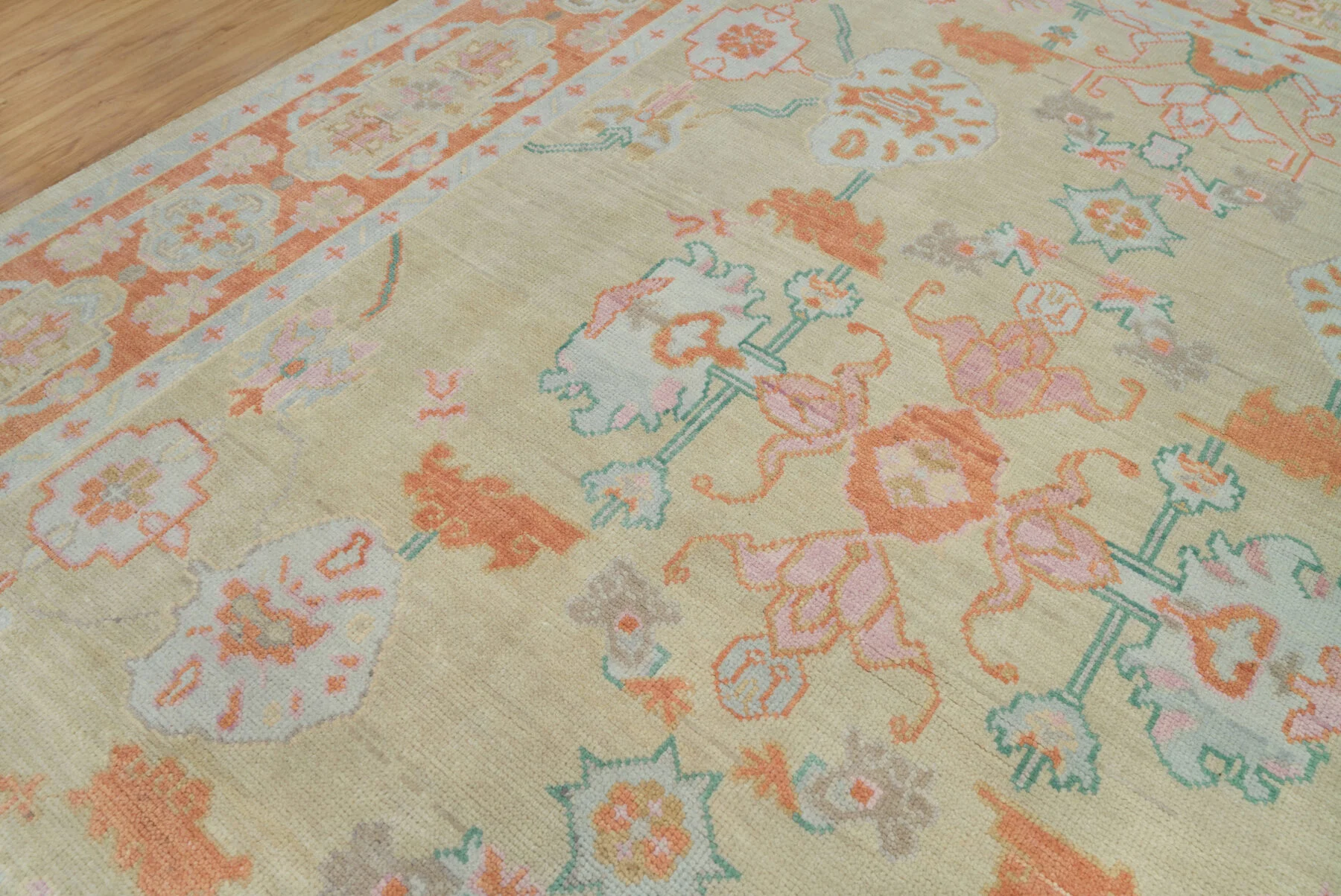 Beige & Coral Hand-Knotted Floral Rug – Palmette & Rosette