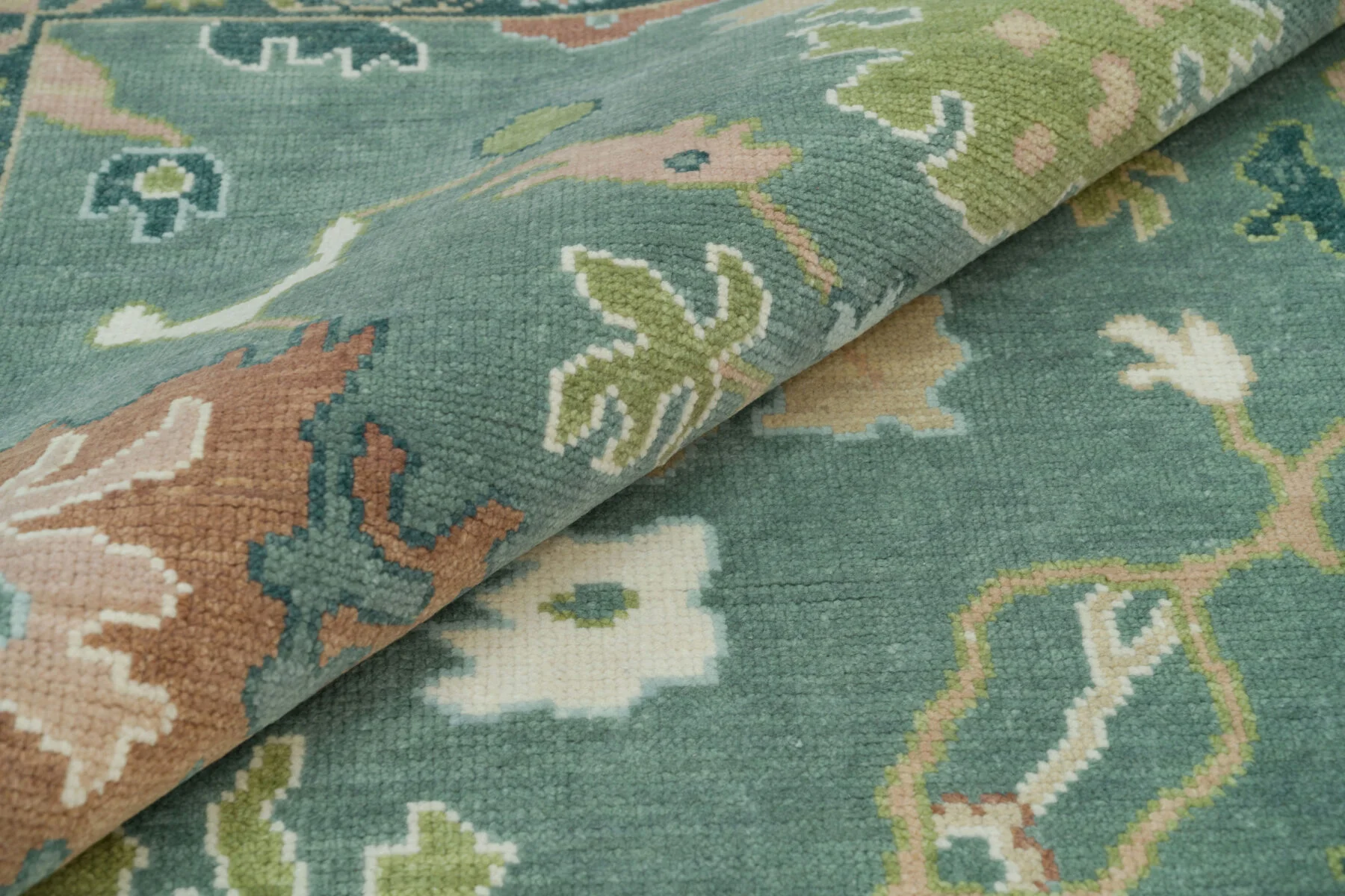 Sage Hand-Knotted Floral Rug – Palmette & Leaf