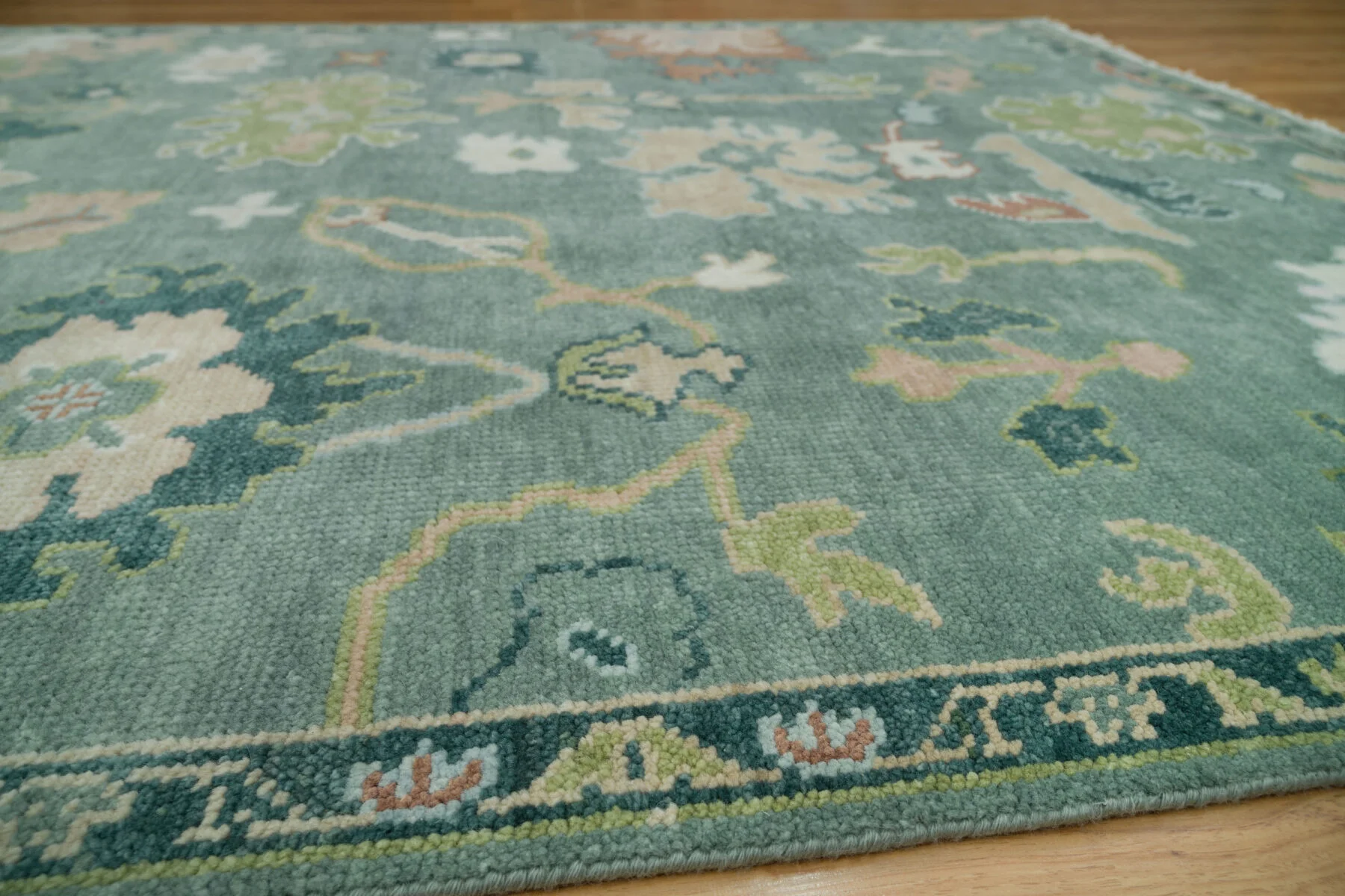 Sage Hand-Knotted Floral Rug – Palmette & Leaf