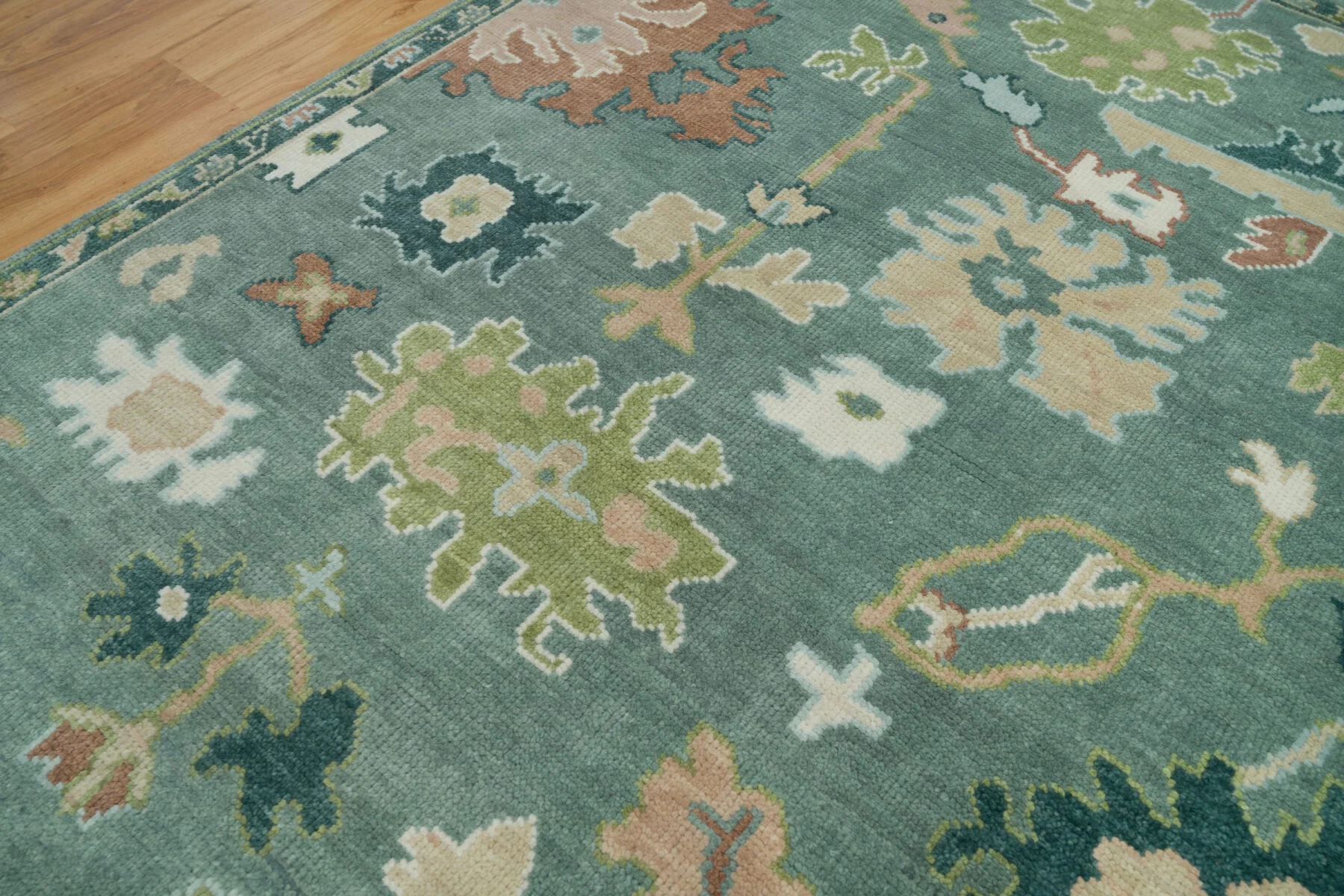 Sage Hand-Knotted Floral Rug – Palmette & Leaf