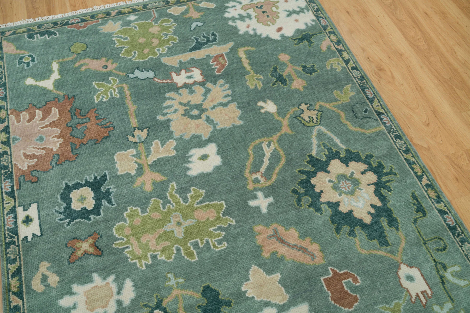 Sage Hand-Knotted Floral Rug – Palmette & Leaf