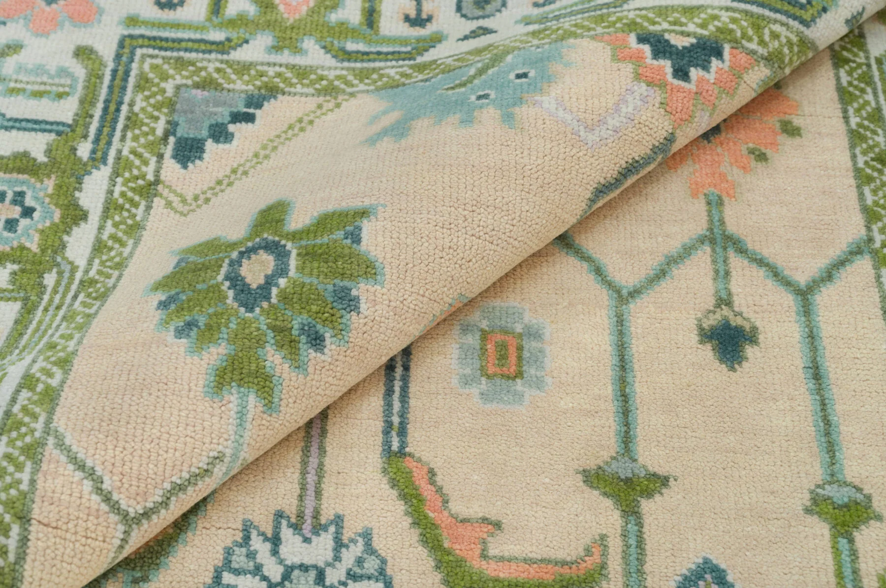 Beige & Green Hand-Knotted Floral Rug – Palmette & Rosette