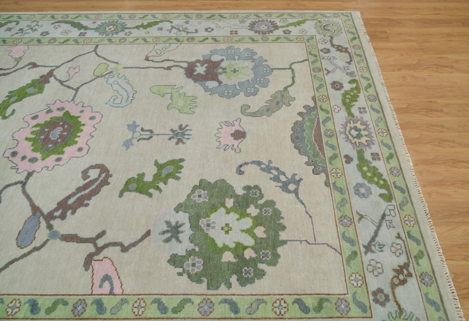 Sage & Blush Hand-Knotted Oushak Rug – Palmette & Rosette (3779)