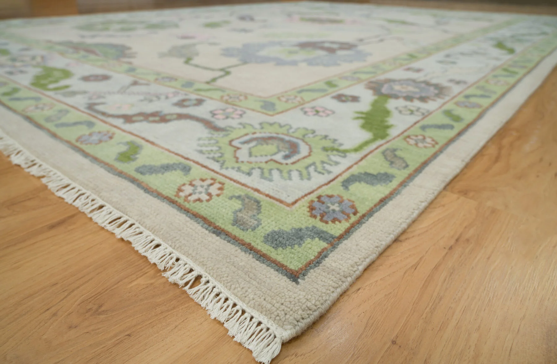Sage & Blush Hand-Knotted Oushak Rug – Palmette & Rosette (3779)