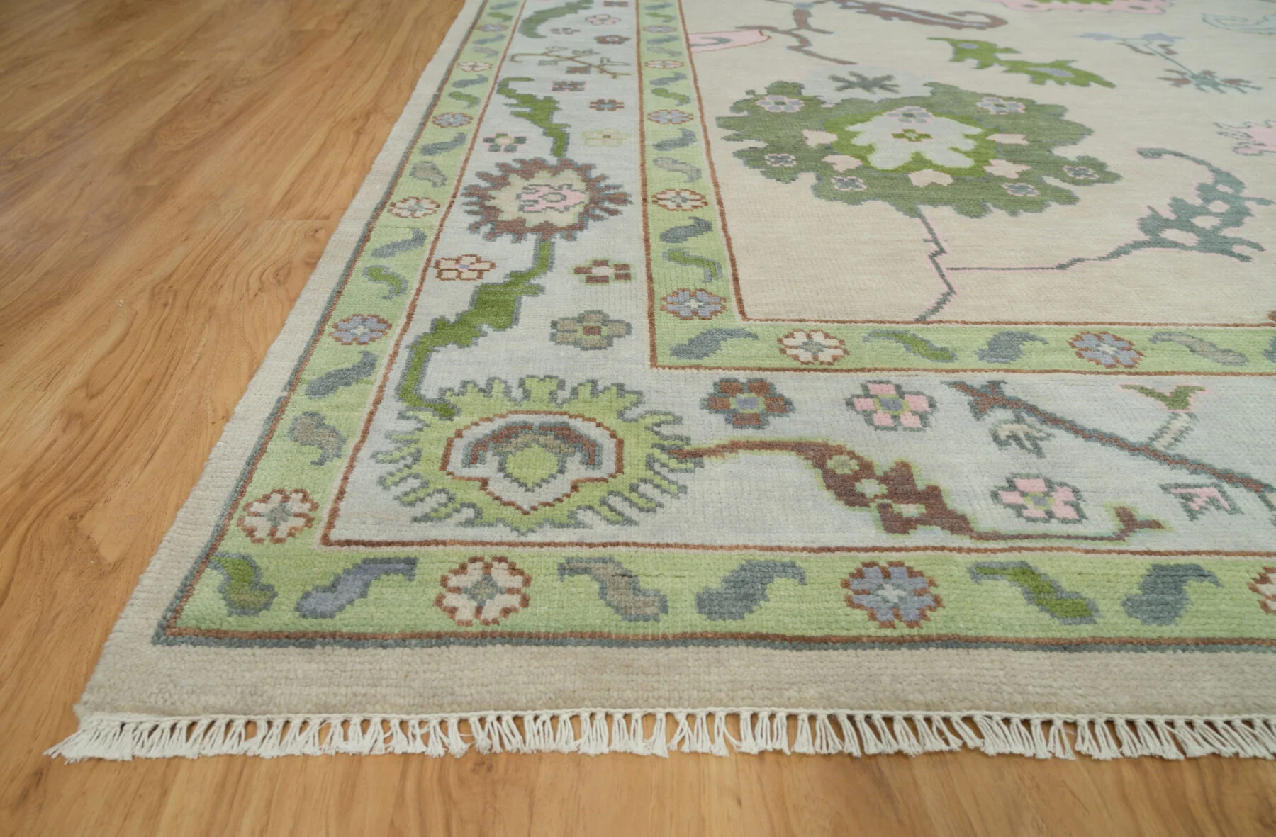 Sage & Blush Hand-Knotted Oushak Rug – Palmette & Rosette (3779)