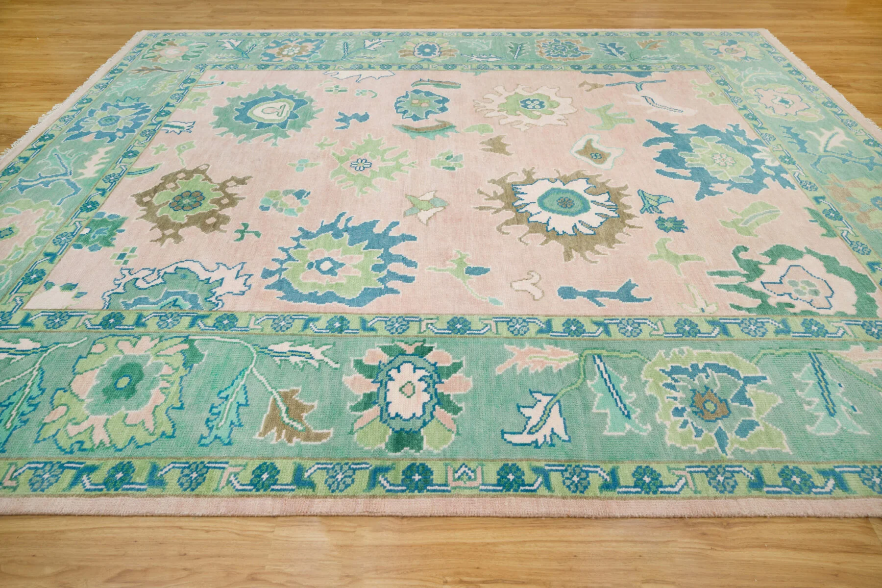 Blush & Green Hand-Knotted Oushak Rug – Palmette & Rosette