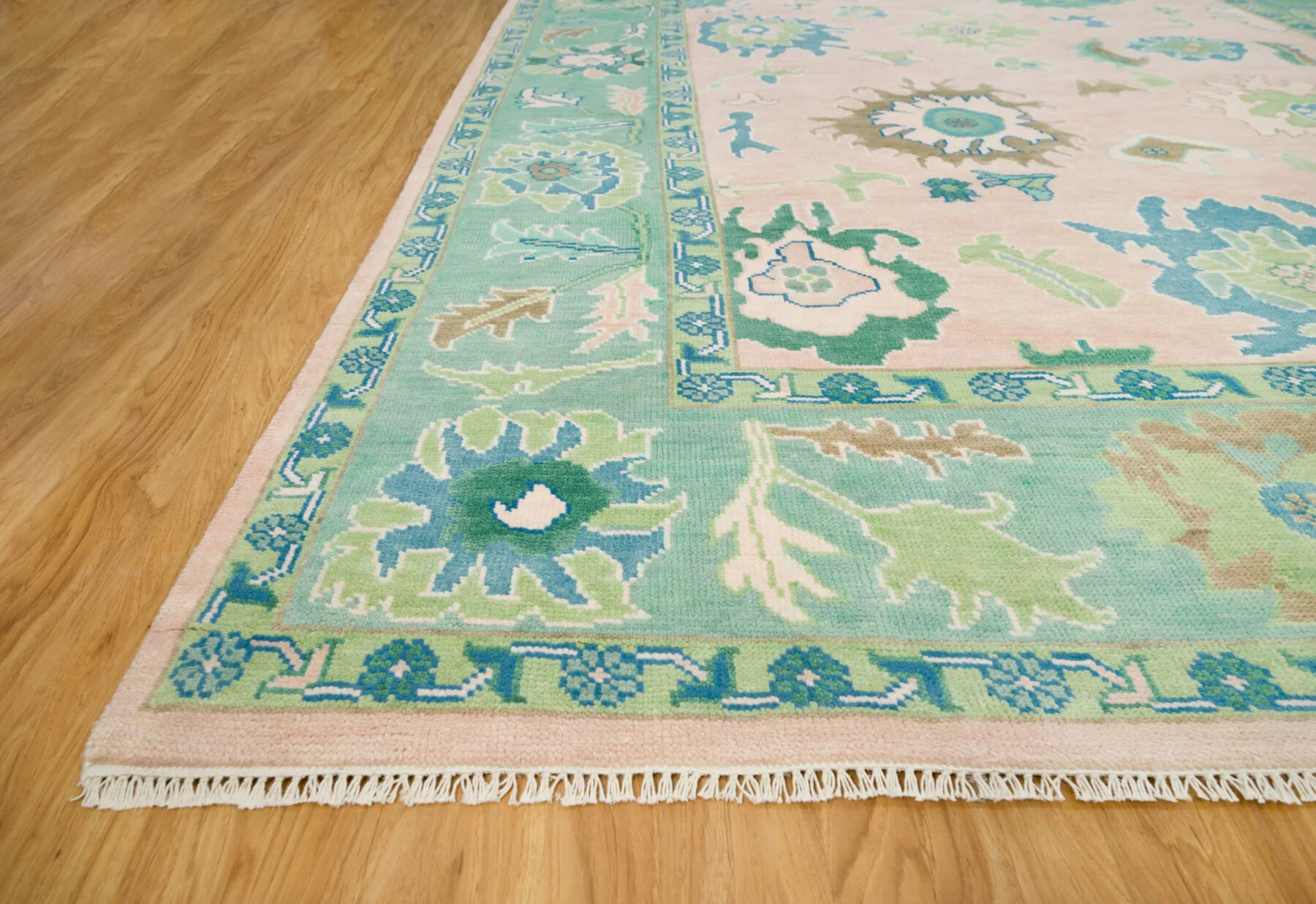 Blush & Green Hand-Knotted Oushak Rug – Palmette & Rosette