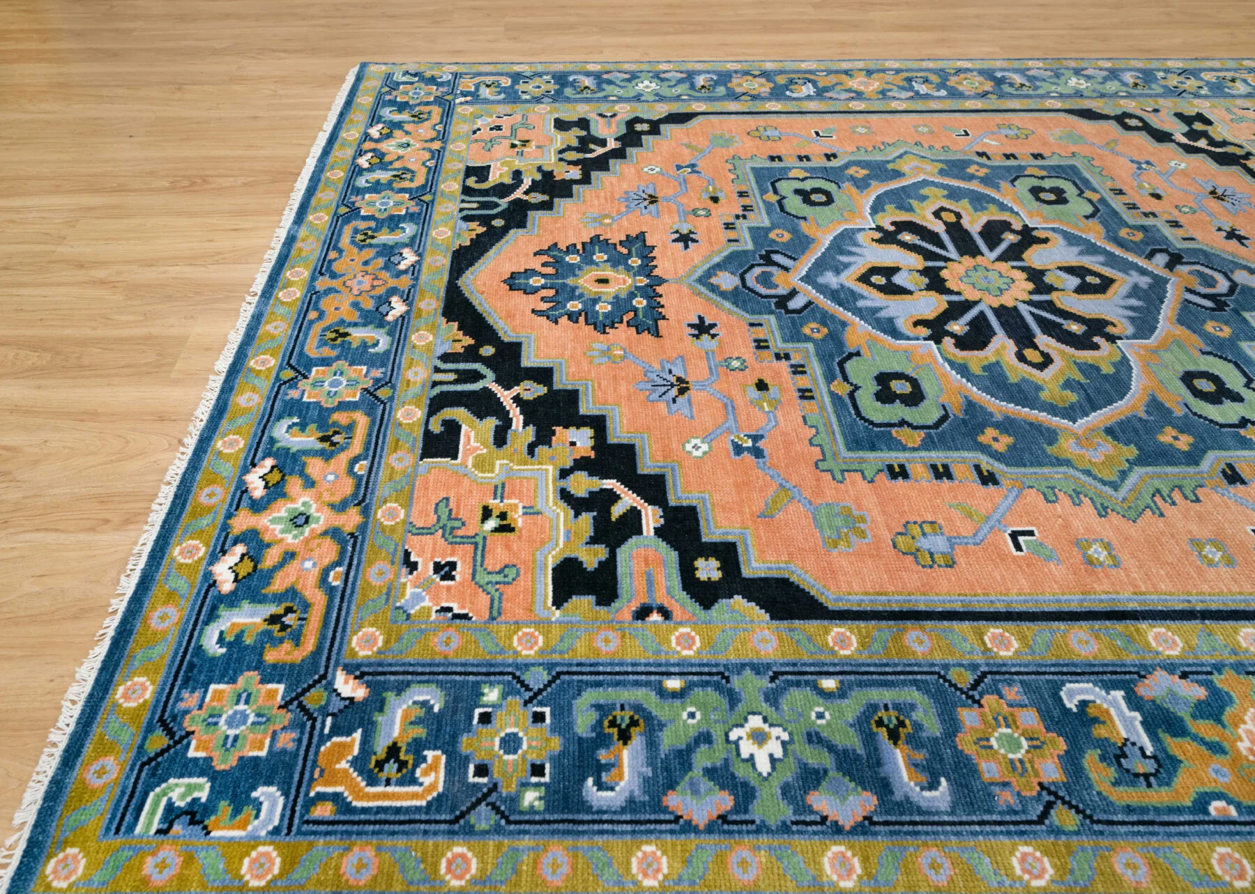 Coral Hand-Knotted Oushak Rug – Medallion & Palmette