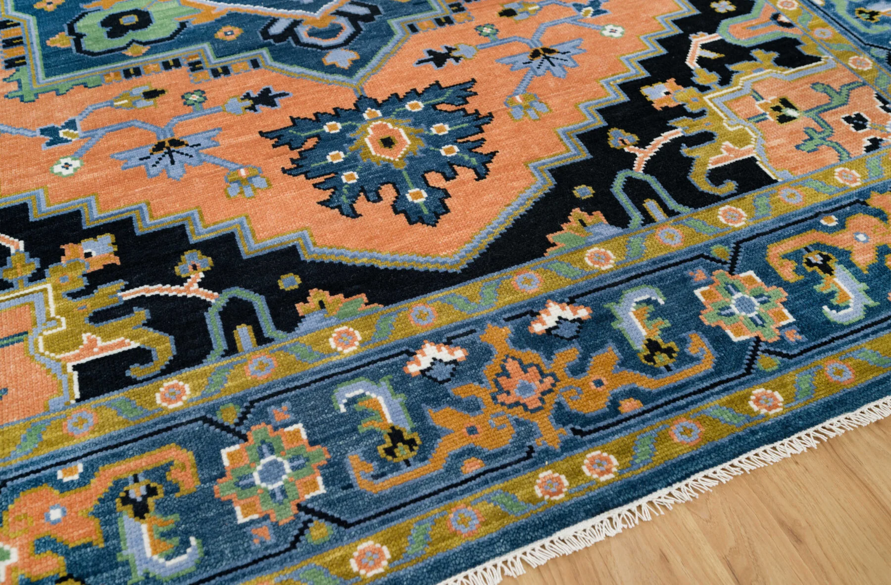 Coral Hand-Knotted Oushak Rug – Medallion & Palmette