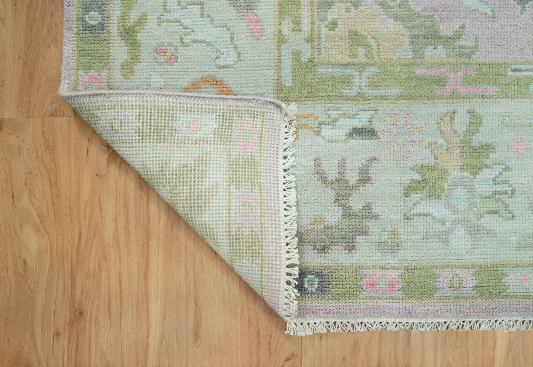 Mauve Hand-Knotted Oushak Rug – Palmette & Rosette