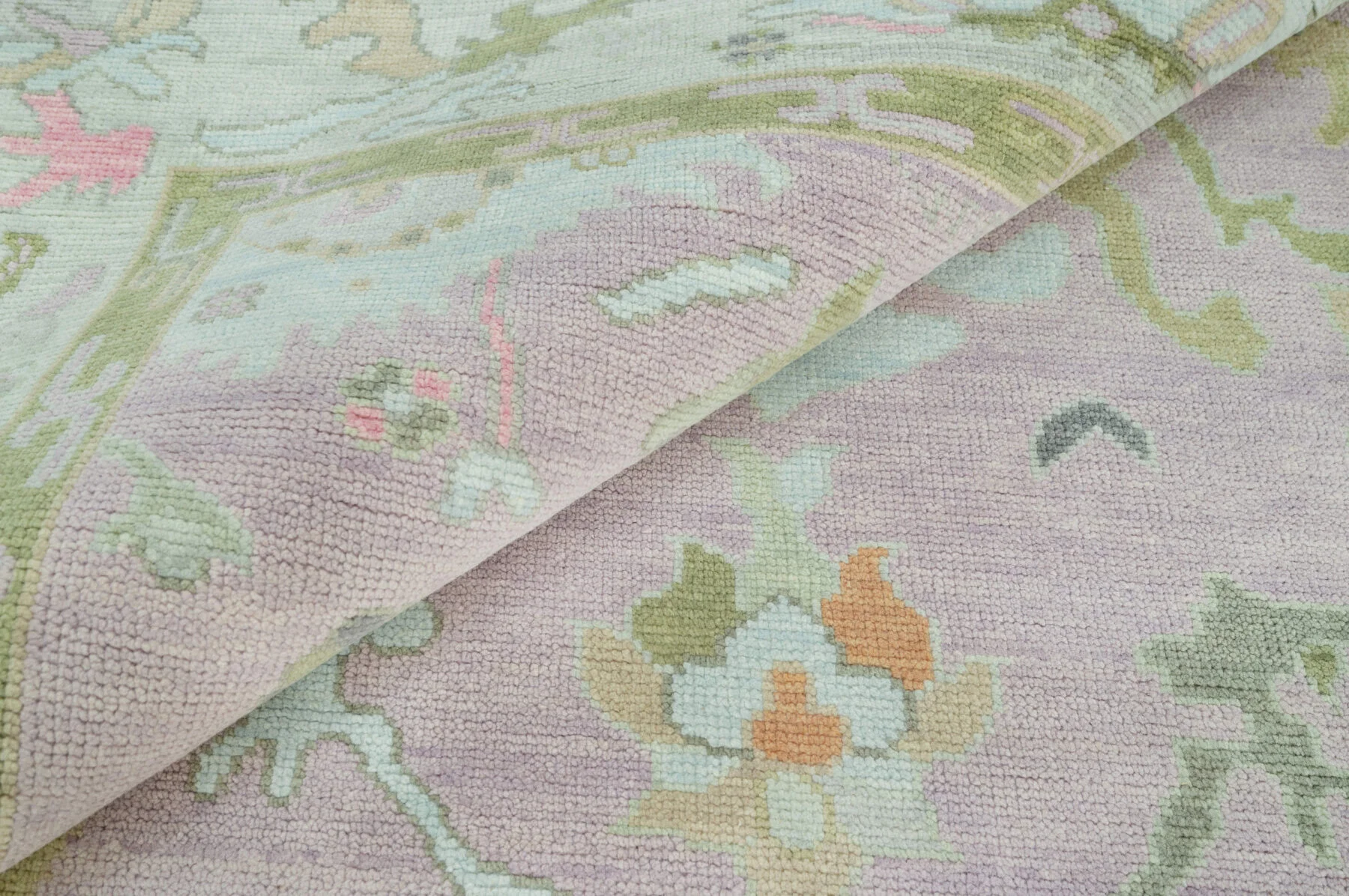 Mauve Hand-Knotted Oushak Rug – Palmette & Rosette