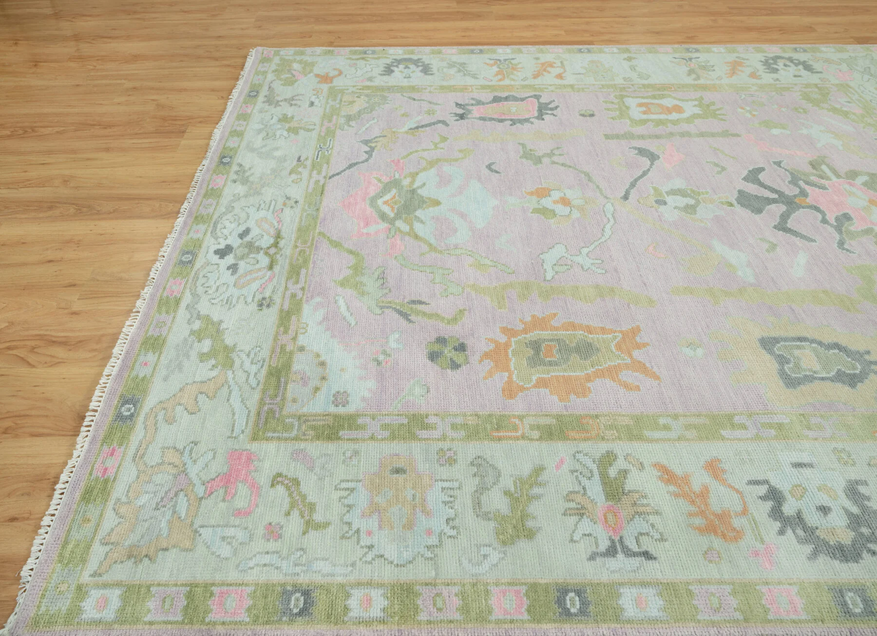 Mauve Hand-Knotted Oushak Rug – Palmette & Rosette