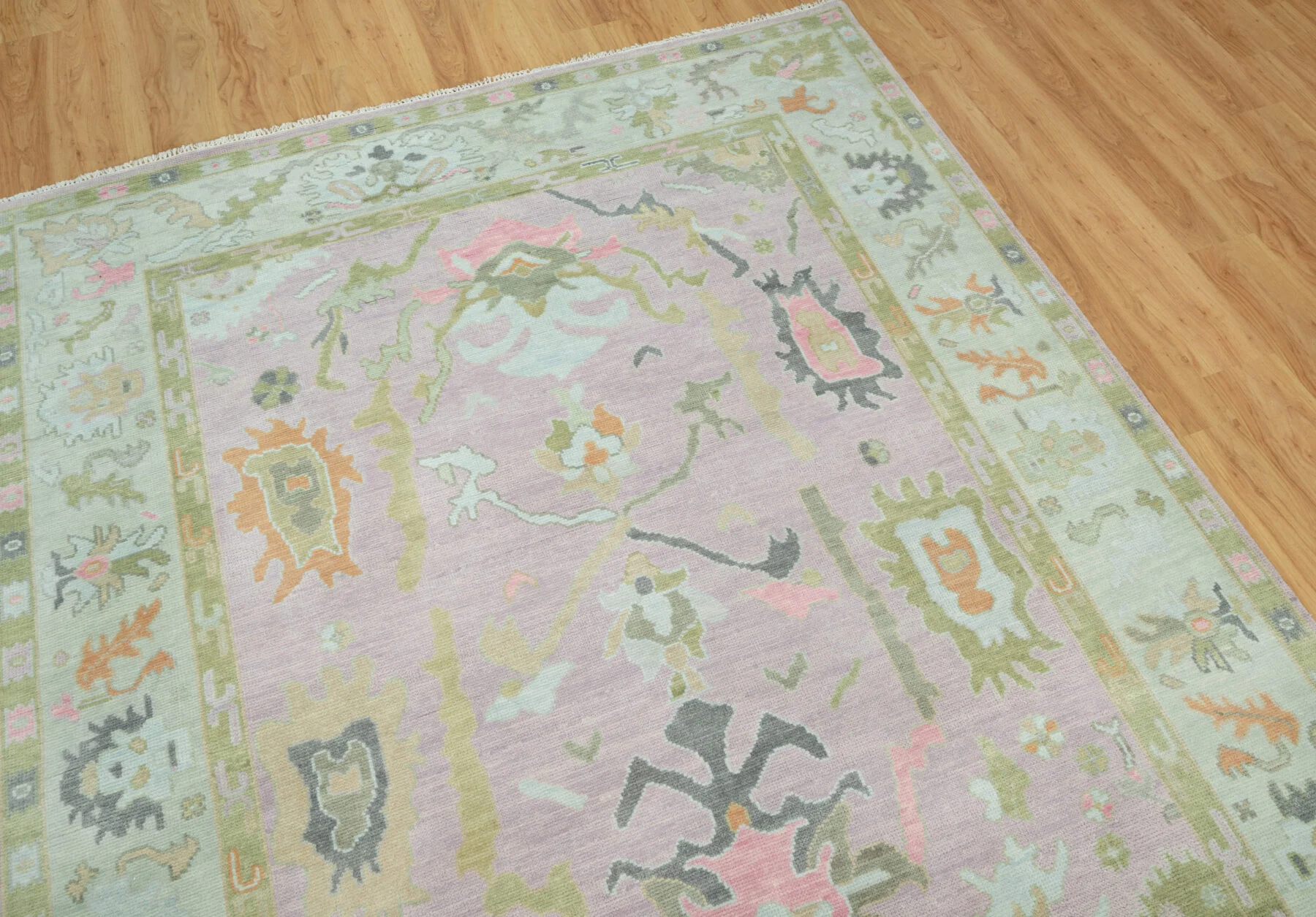 Mauve Hand-Knotted Oushak Rug – Palmette & Rosette