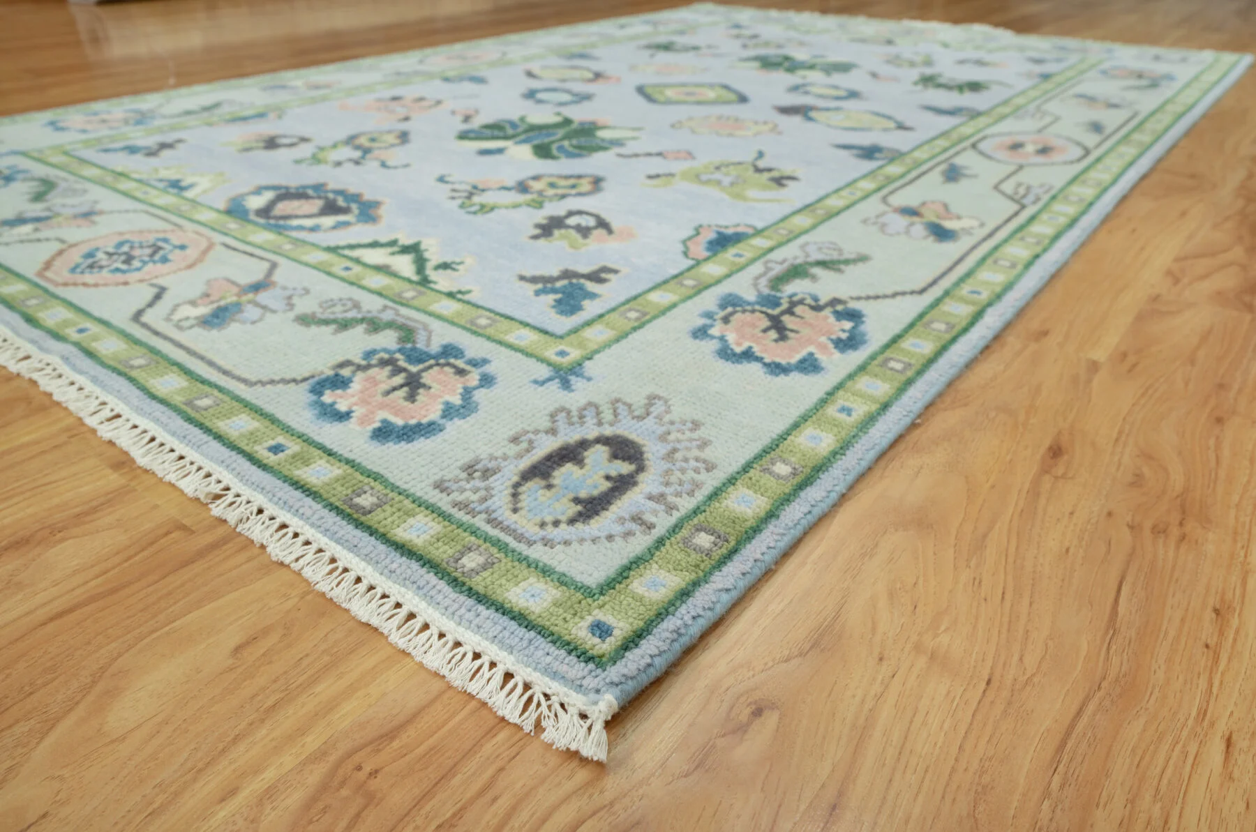 Blue & Blush Hand-Knotted Oushak Rug – Palmette & Rosette (3806)