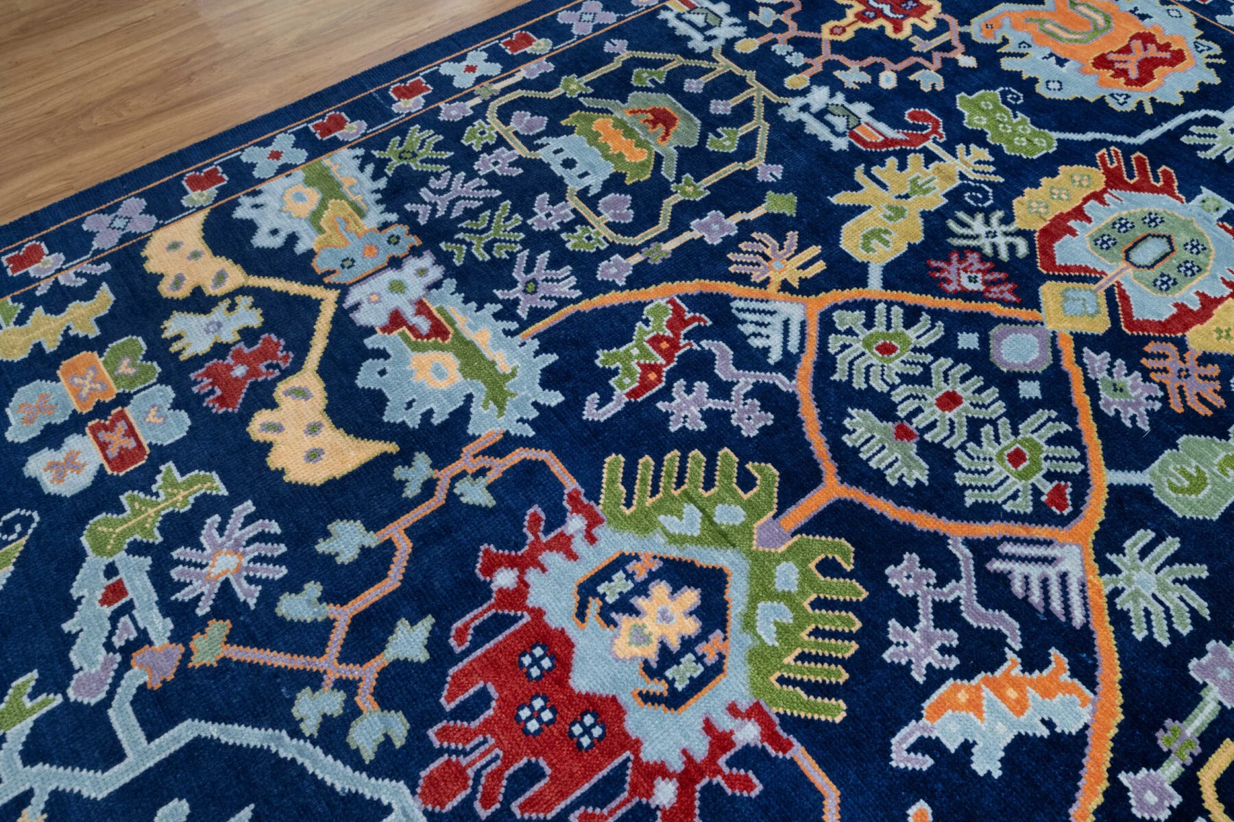 Navy & Red Hand-Knotted Oushak Rug – Palmette & Rosette