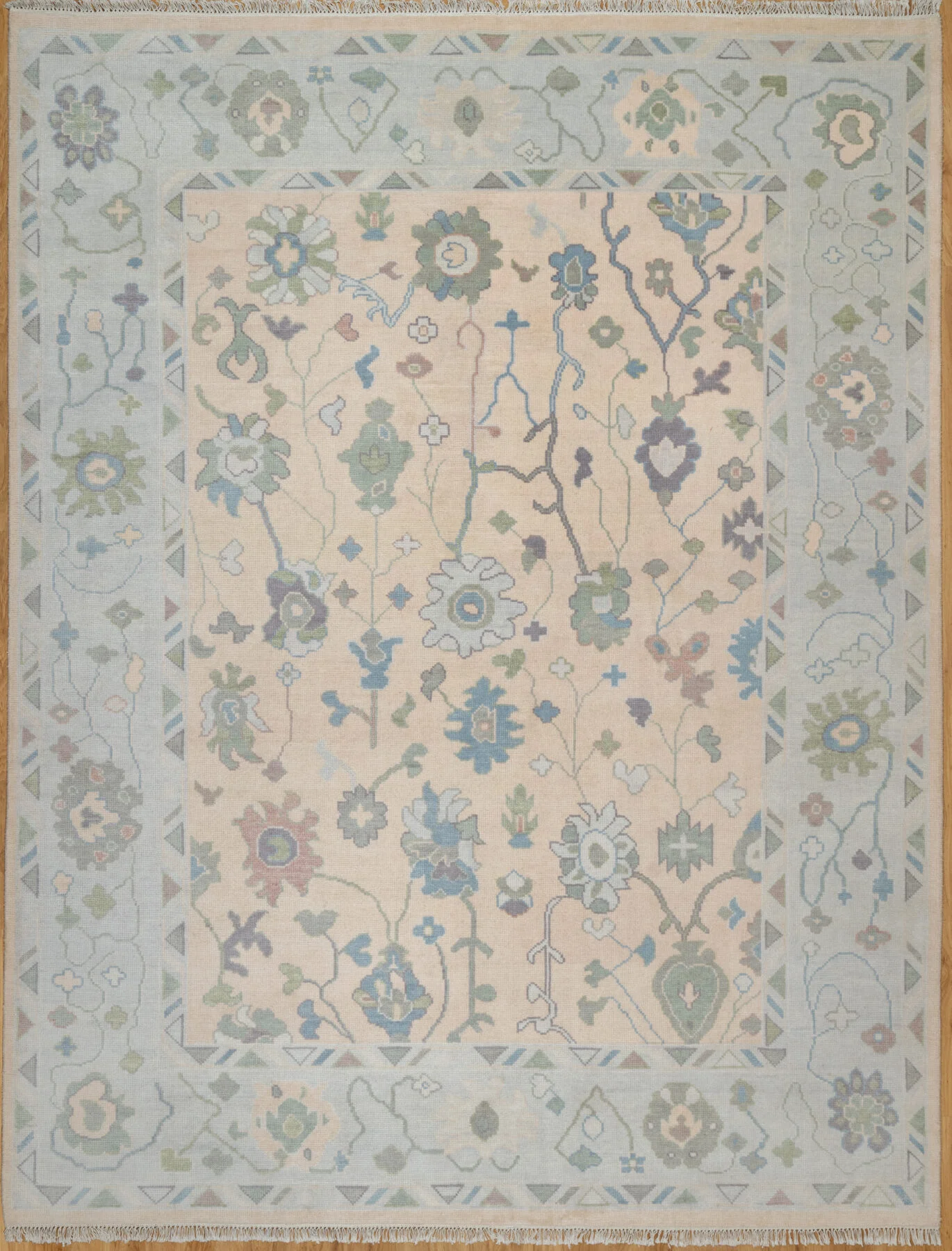 Beige & Sage Hand-Knotted Oushak Rug – Palmette & Rosette
